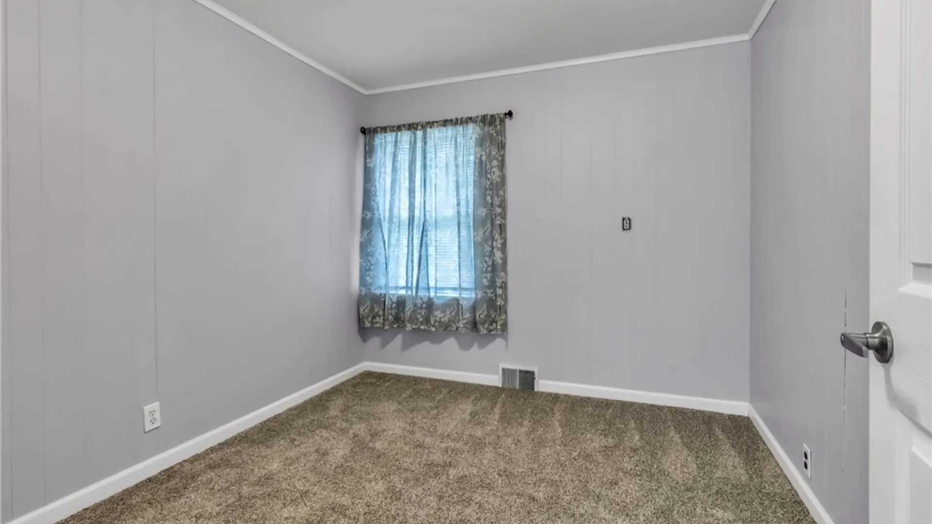 Property at 141 Borden Road, Cheektowaga, NY 14043 18