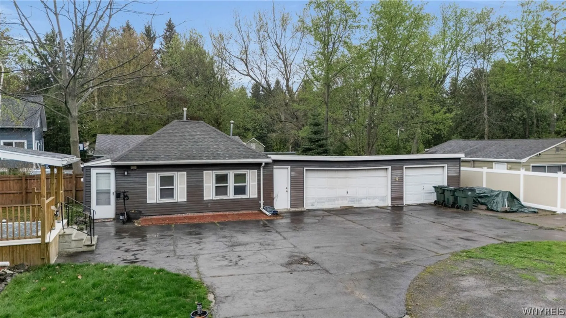 Property at 141 Borden Road, Cheektowaga, NY 14043 2