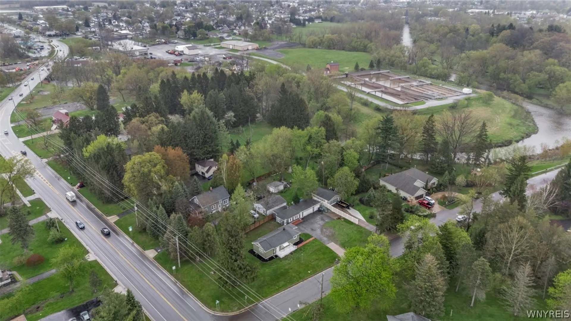 Property at 141 Borden Road, Cheektowaga, NY 14043 46