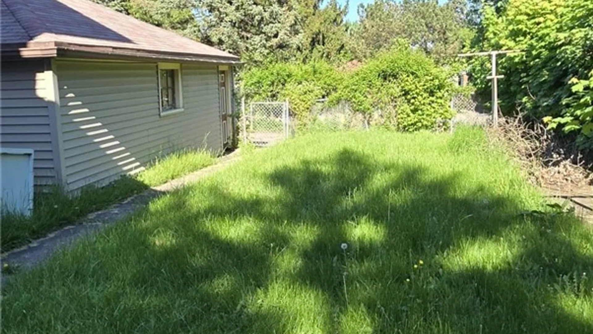 Property at 317 Portage Road, Niagara Falls, NY 14303 3