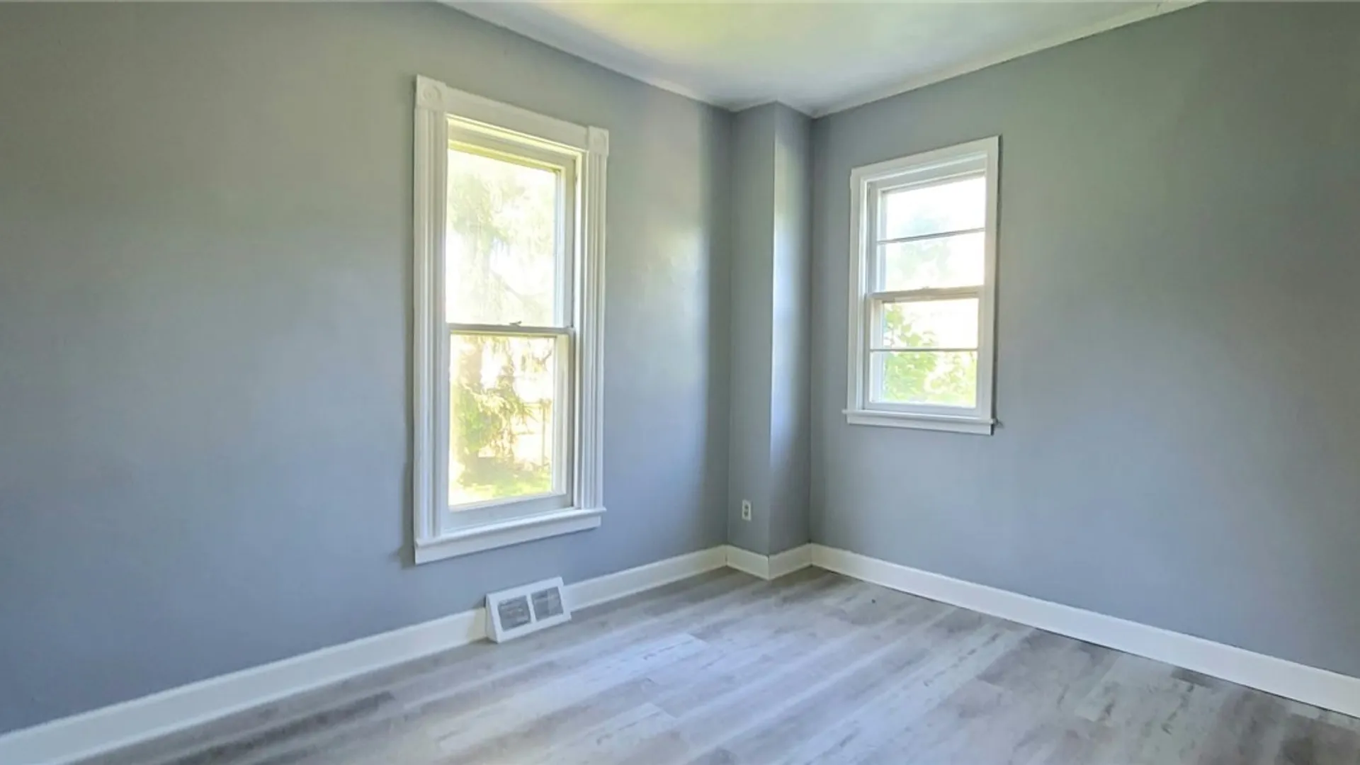 Property at 317 Portage Road, Niagara Falls, NY 14303 6