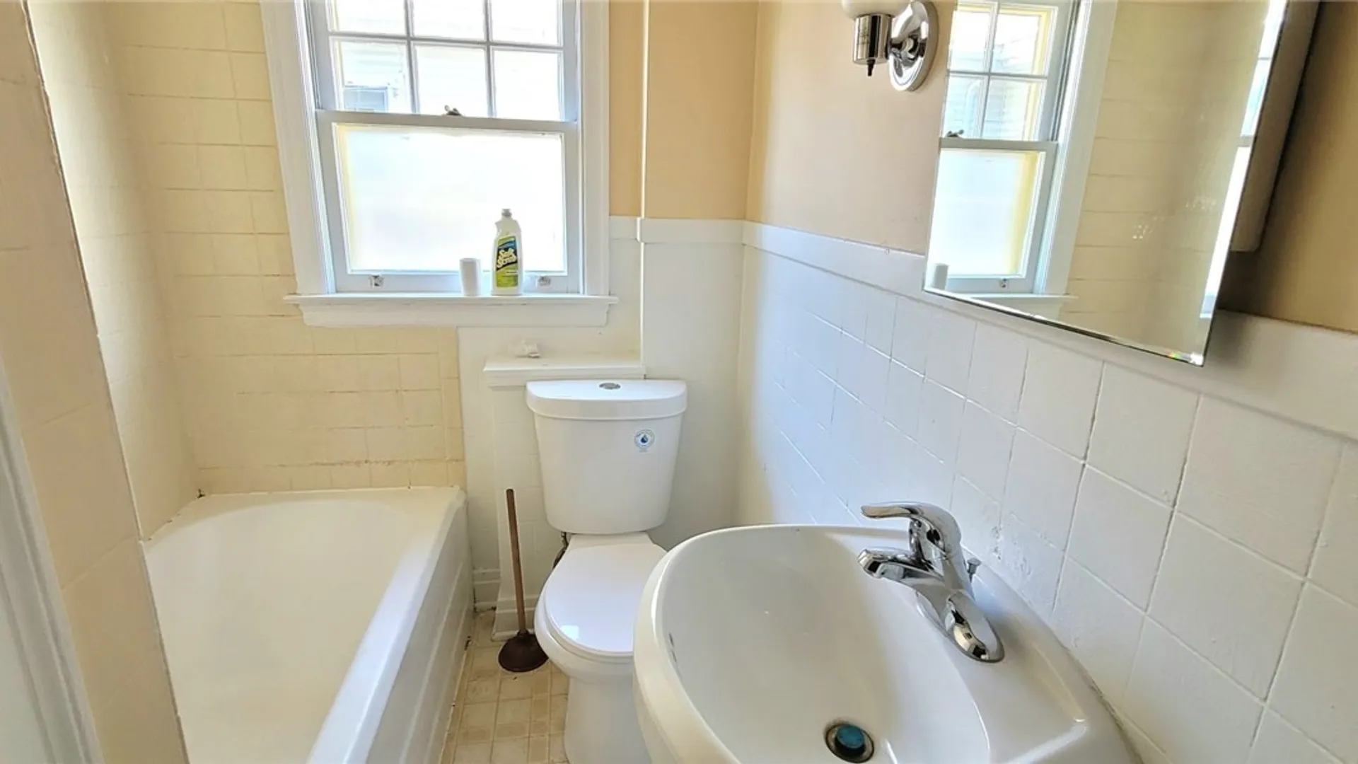Property at 323 Portage Road, Niagara Falls, NY 14303 5