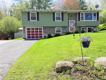 Property at 8 Briggs Drive, Auburn, NY 13021