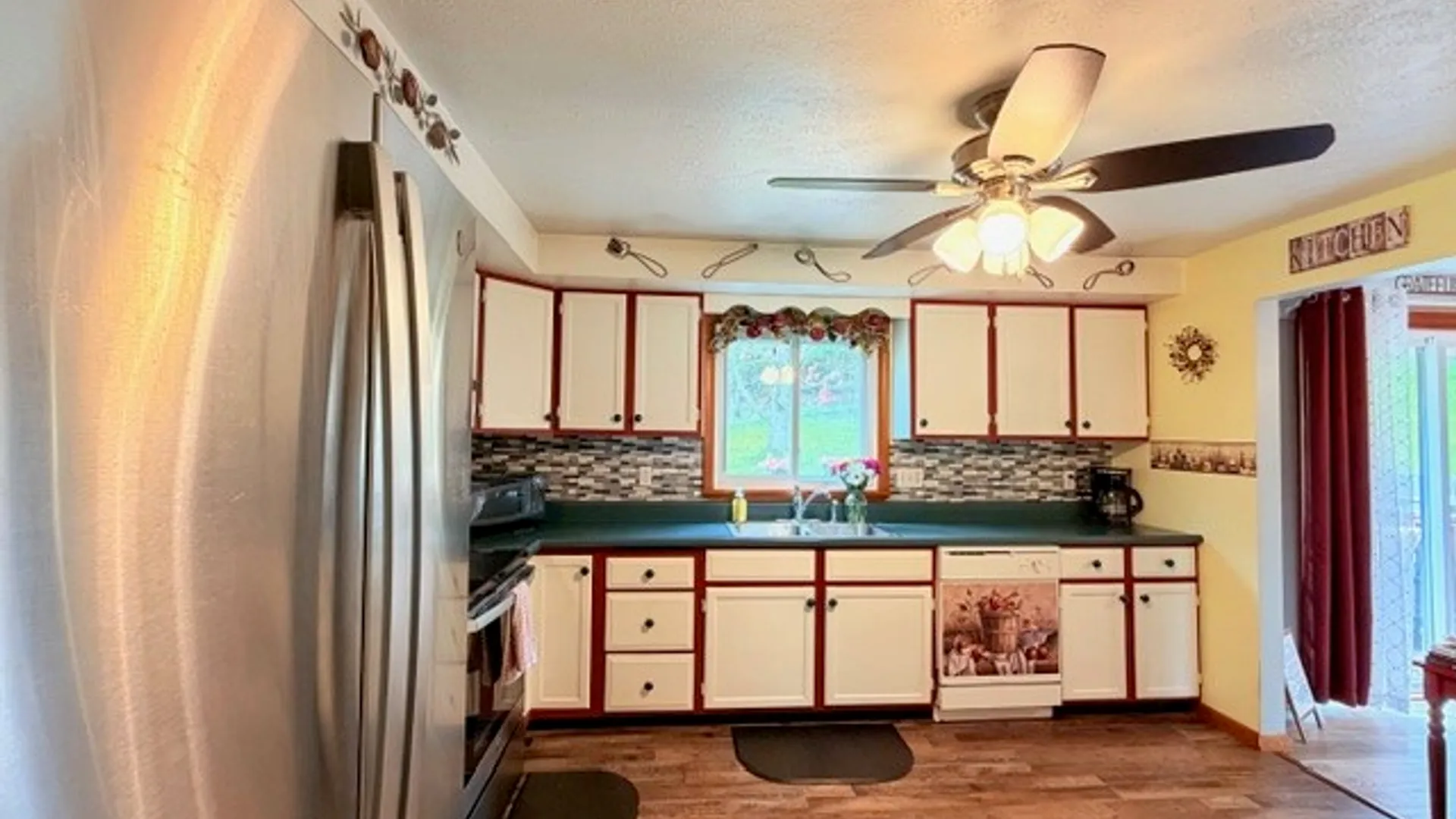 Property at 8 Briggs Drive, Auburn, NY 13021 22