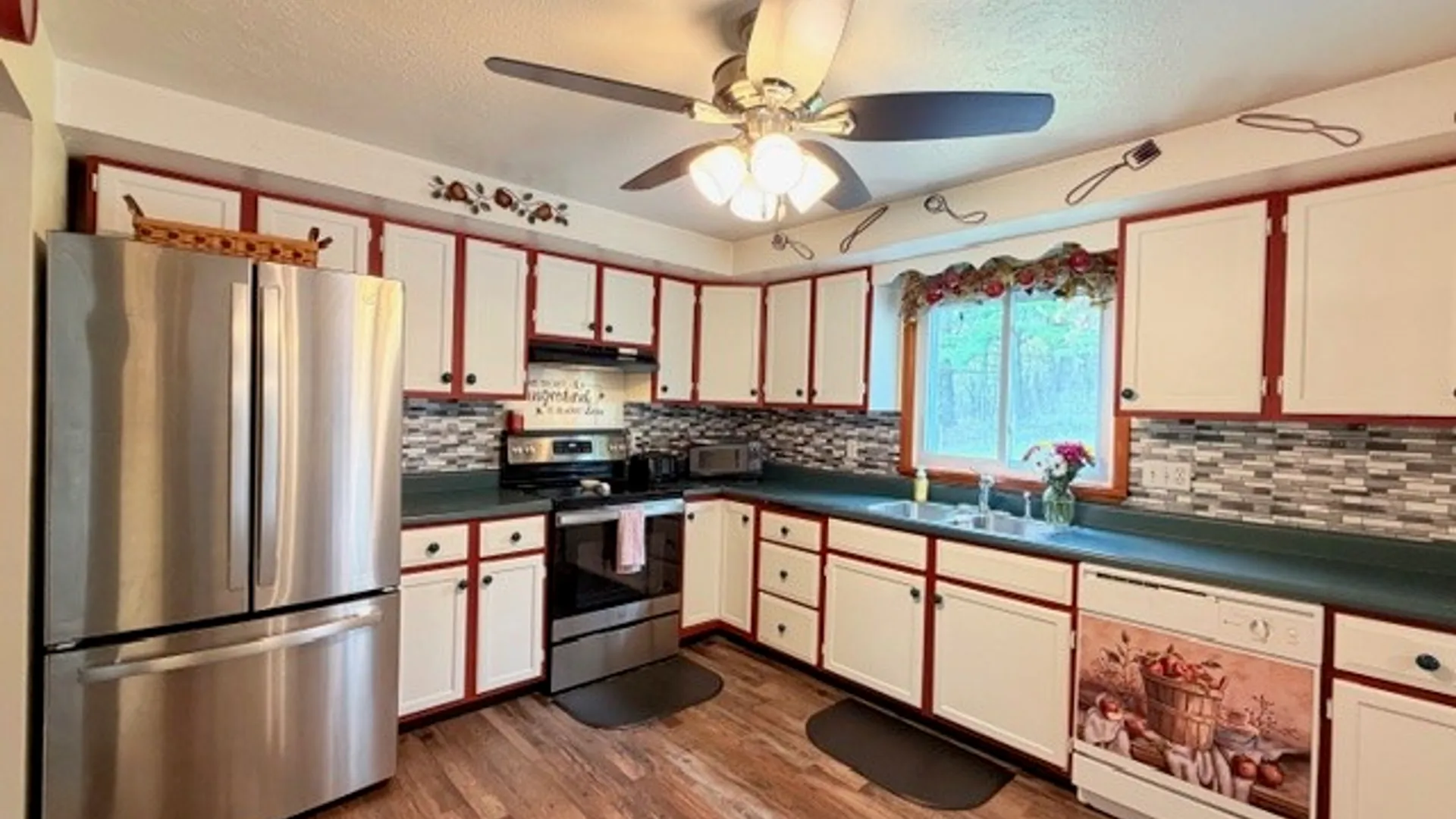 Property at 8 Briggs Drive, Auburn, NY 13021 23