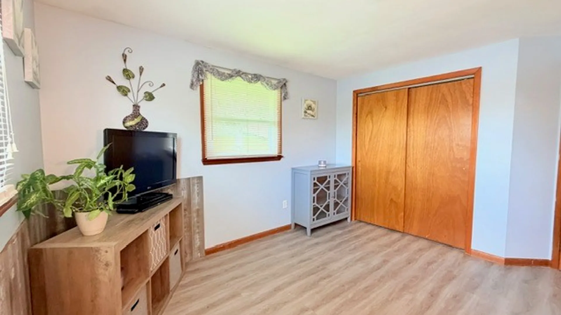 Property at 8 Briggs Drive, Auburn, NY 13021 27