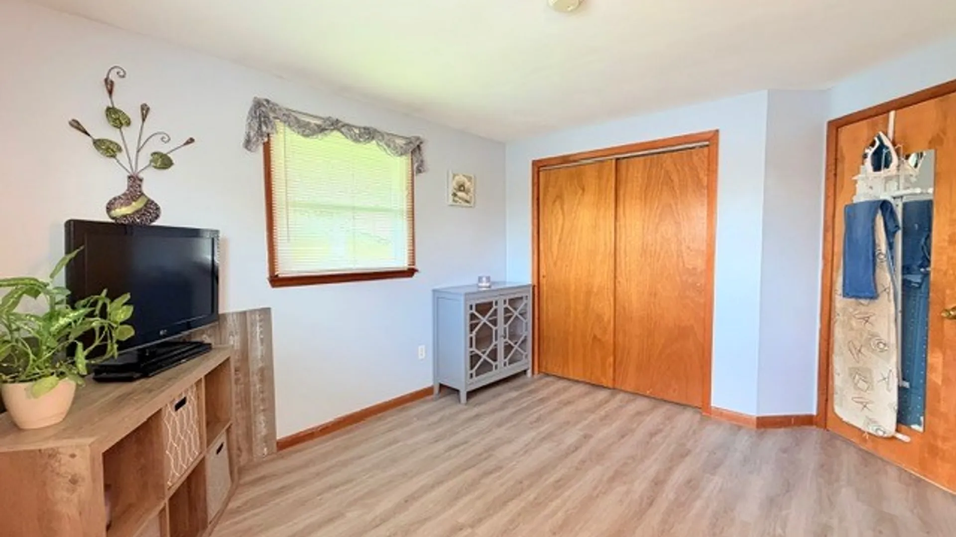 Property at 8 Briggs Drive, Auburn, NY 13021 28