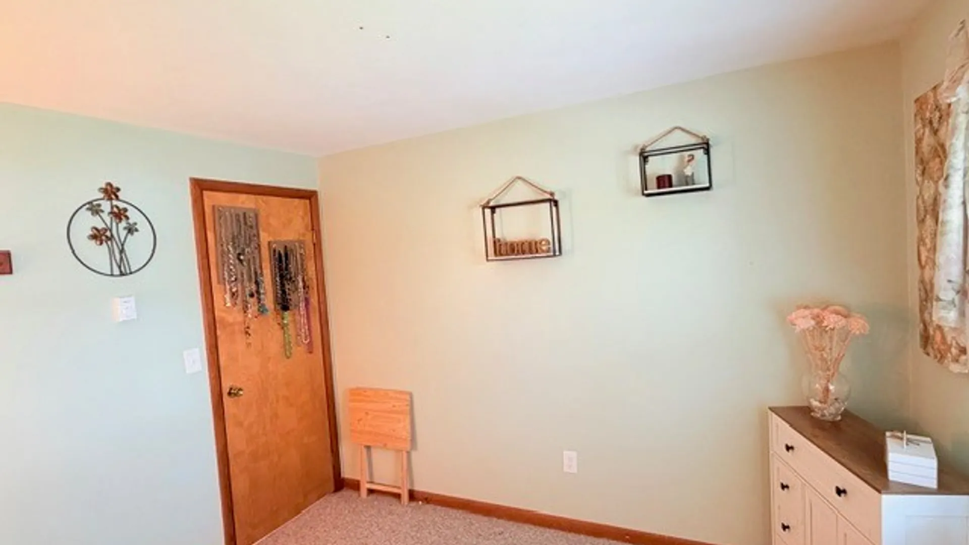 Property at 8 Briggs Drive, Auburn, NY 13021 29