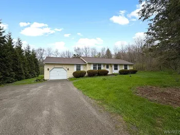 Property at 5850 Seufert Road, Orchard Park, NY 14127