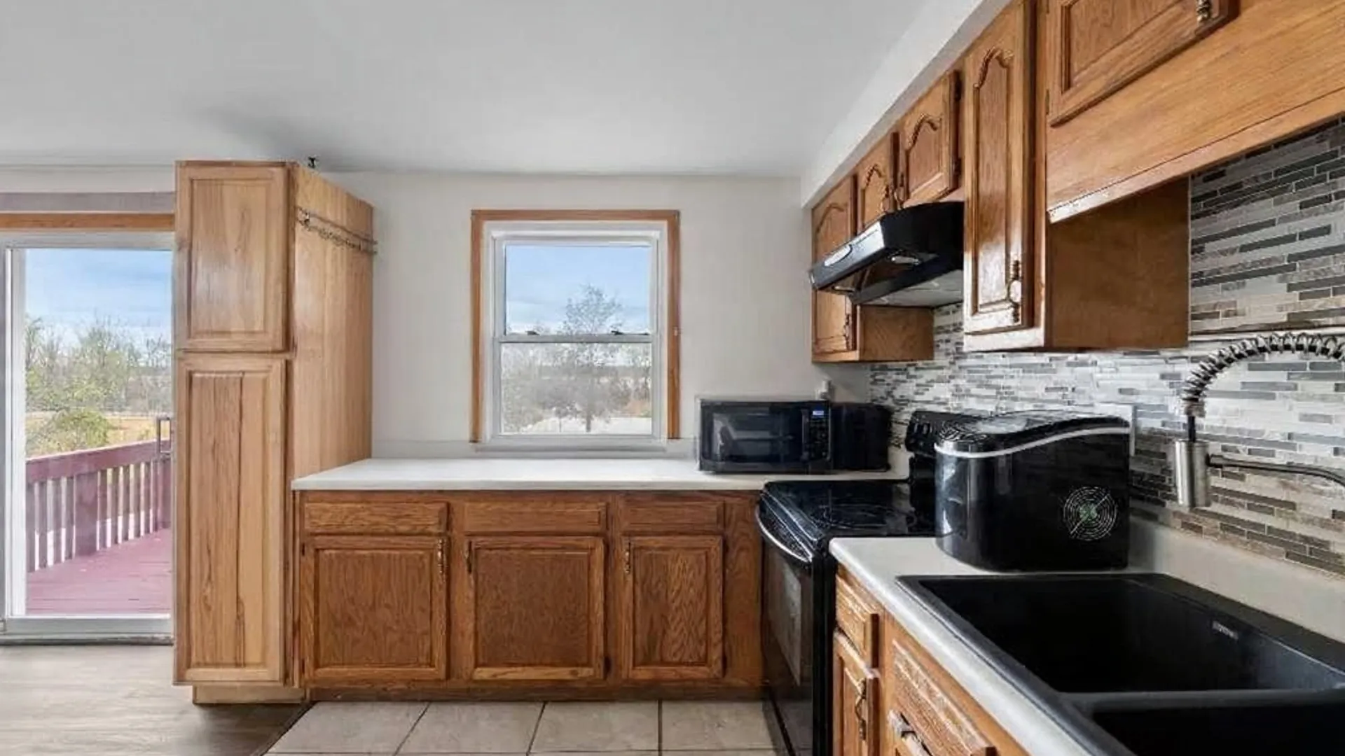Property at 126 Alhan Parkway, Geddes, NY 13209 12