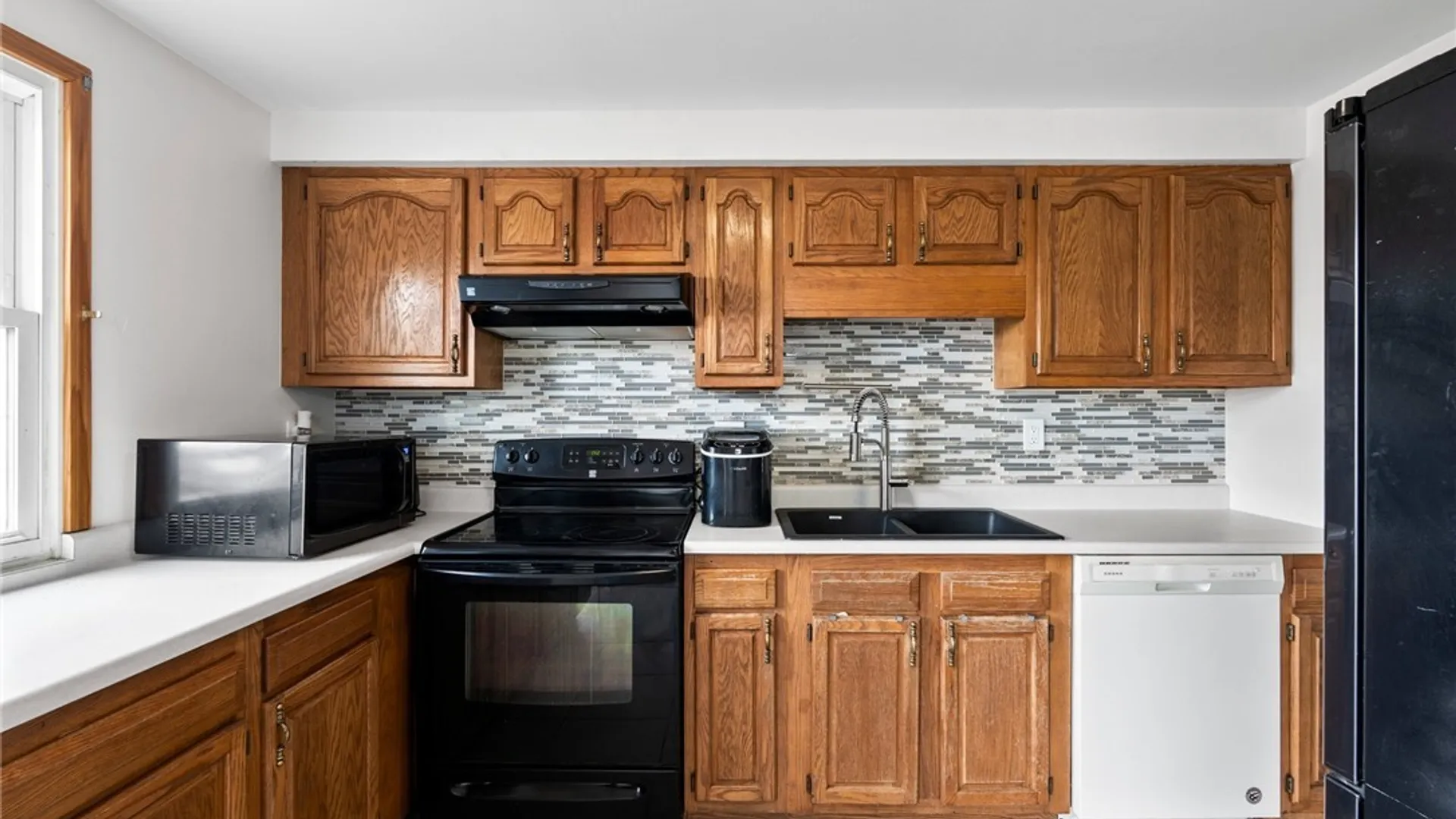 Property at 126 Alhan Parkway, Geddes, NY 13209 13