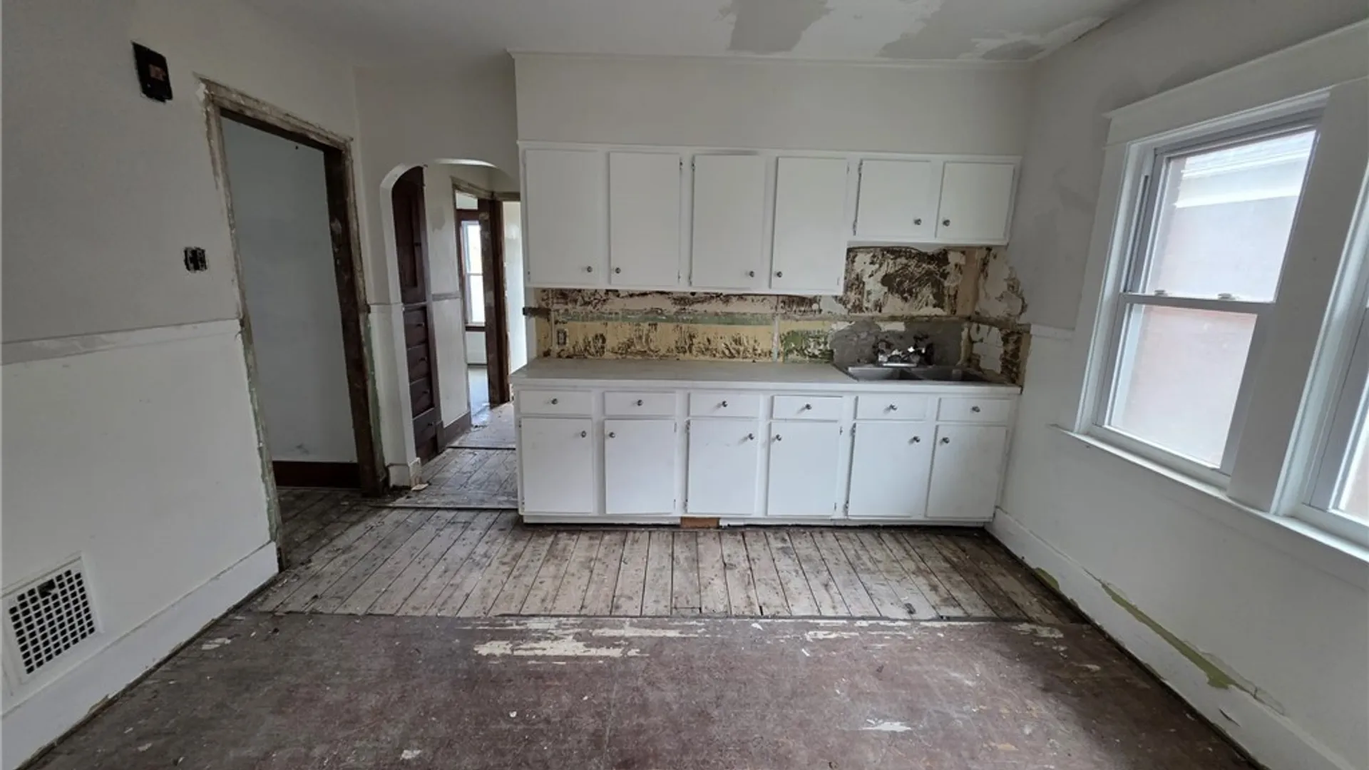 Property at 543 25th Street, Niagara Falls, NY 14301 11