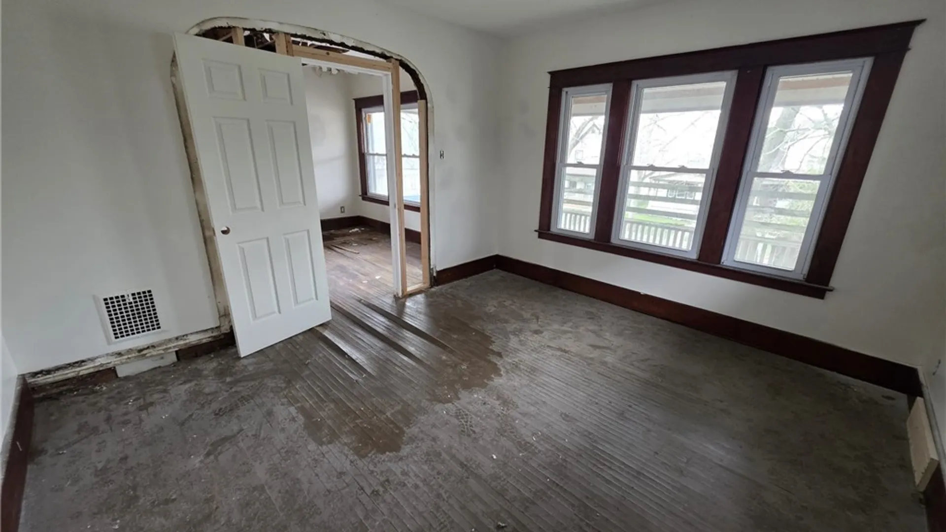Property at 543 25th Street, Niagara Falls, NY 14301 14