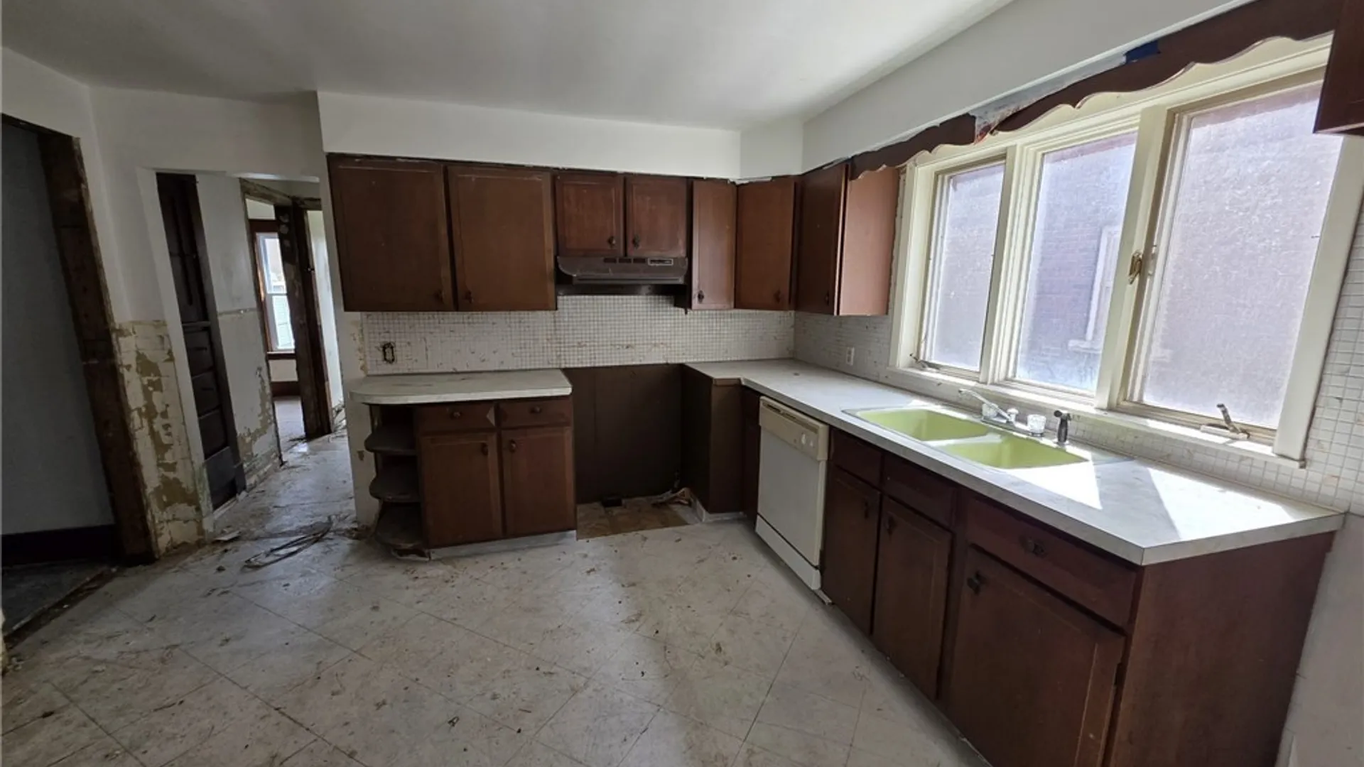 Property at 543 25th Street, Niagara Falls, NY 14301 3