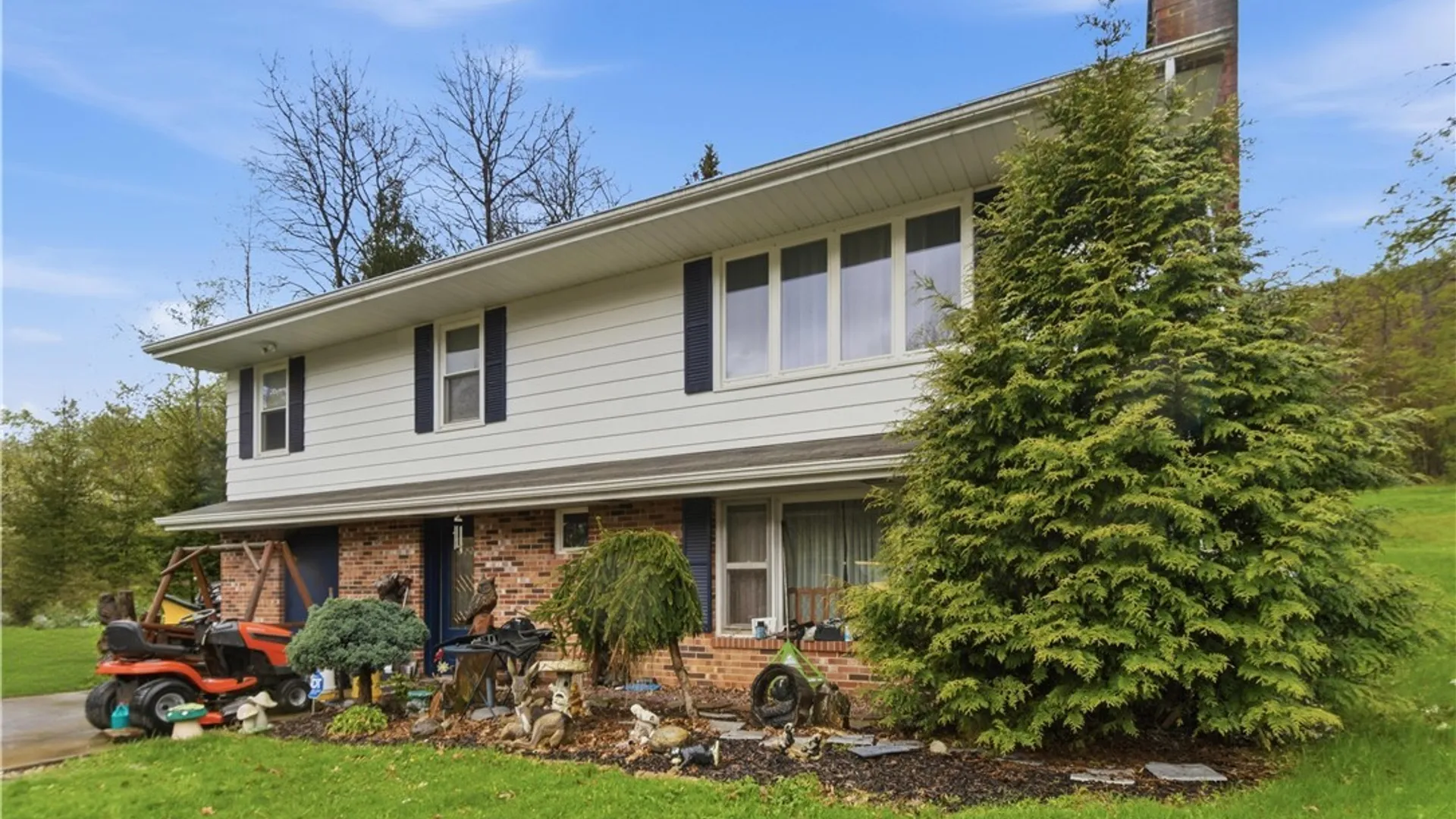 Property at 79 Little Gilbert Lane, Bradford Town, PA 16701 2