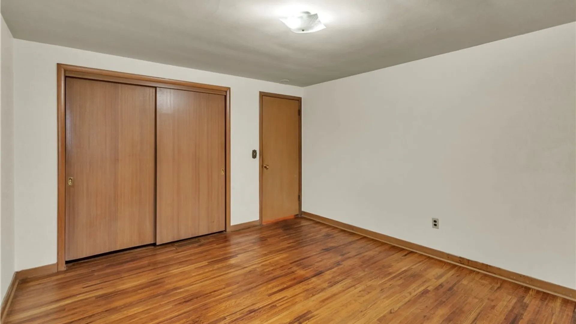 Property at 300 Oakwood Drive, Amherst, NY 14221 23