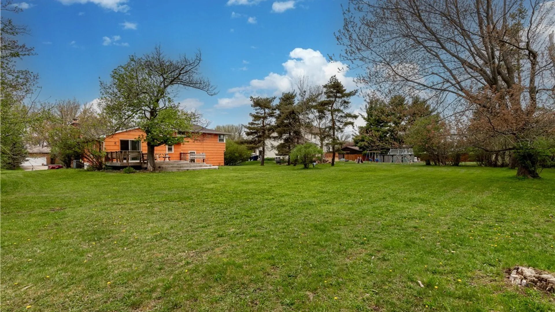 Property at 300 Oakwood Drive, Amherst, NY 14221 6