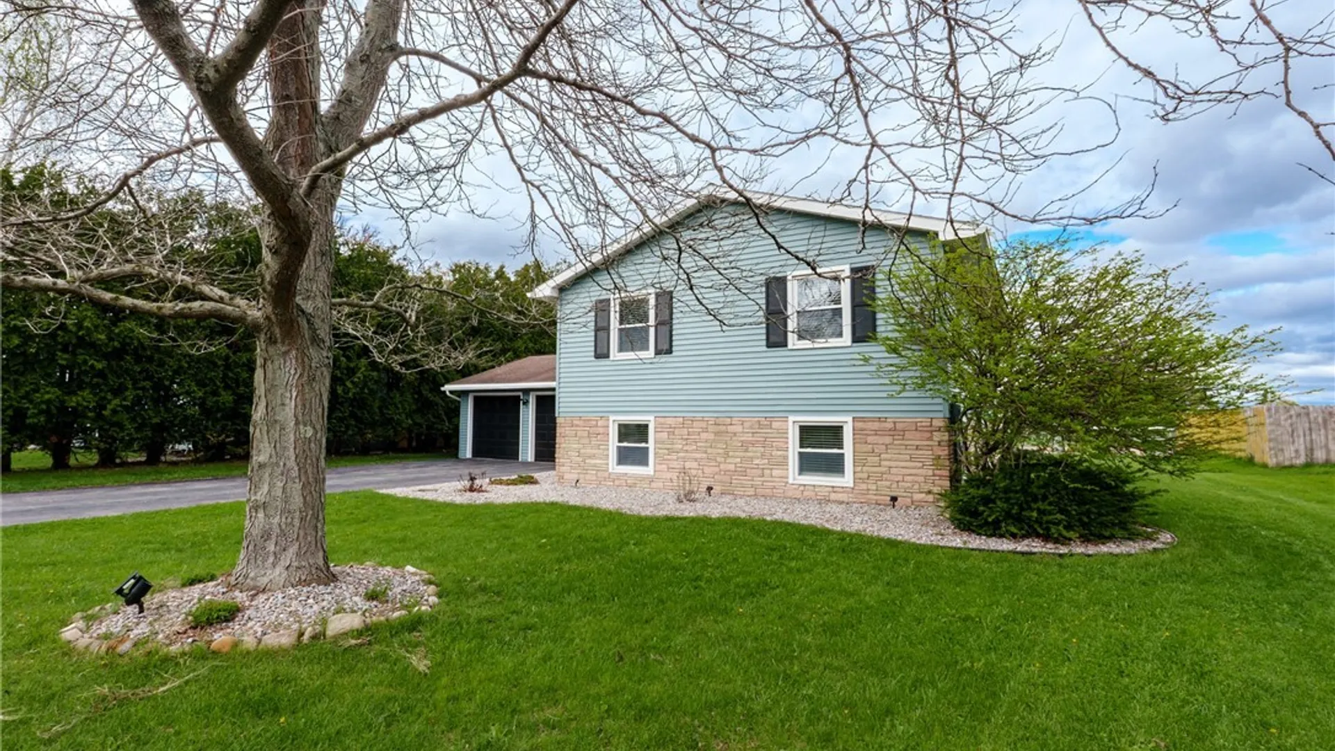 Property at 112 Manor Lane, Whitestown, NY 13424 2