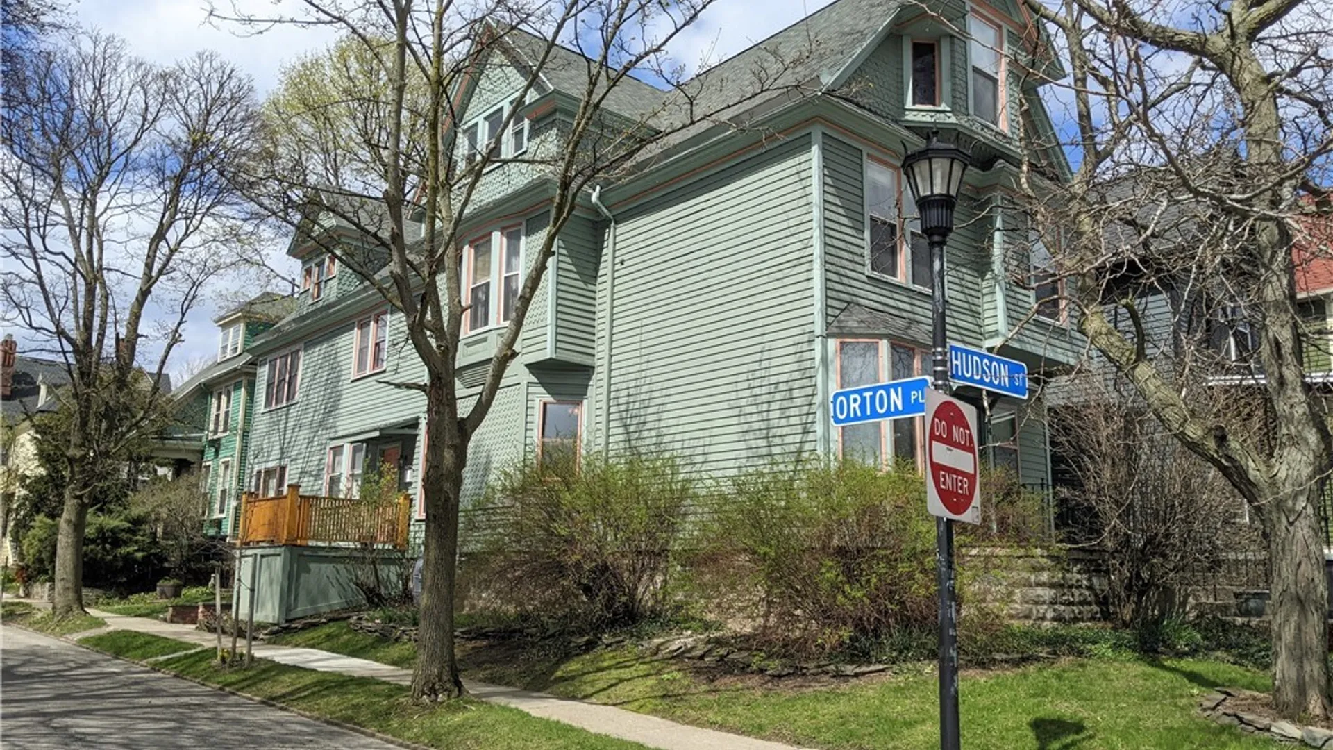 Property at 344 Hudson Street, Buffalo, NY 14201 2