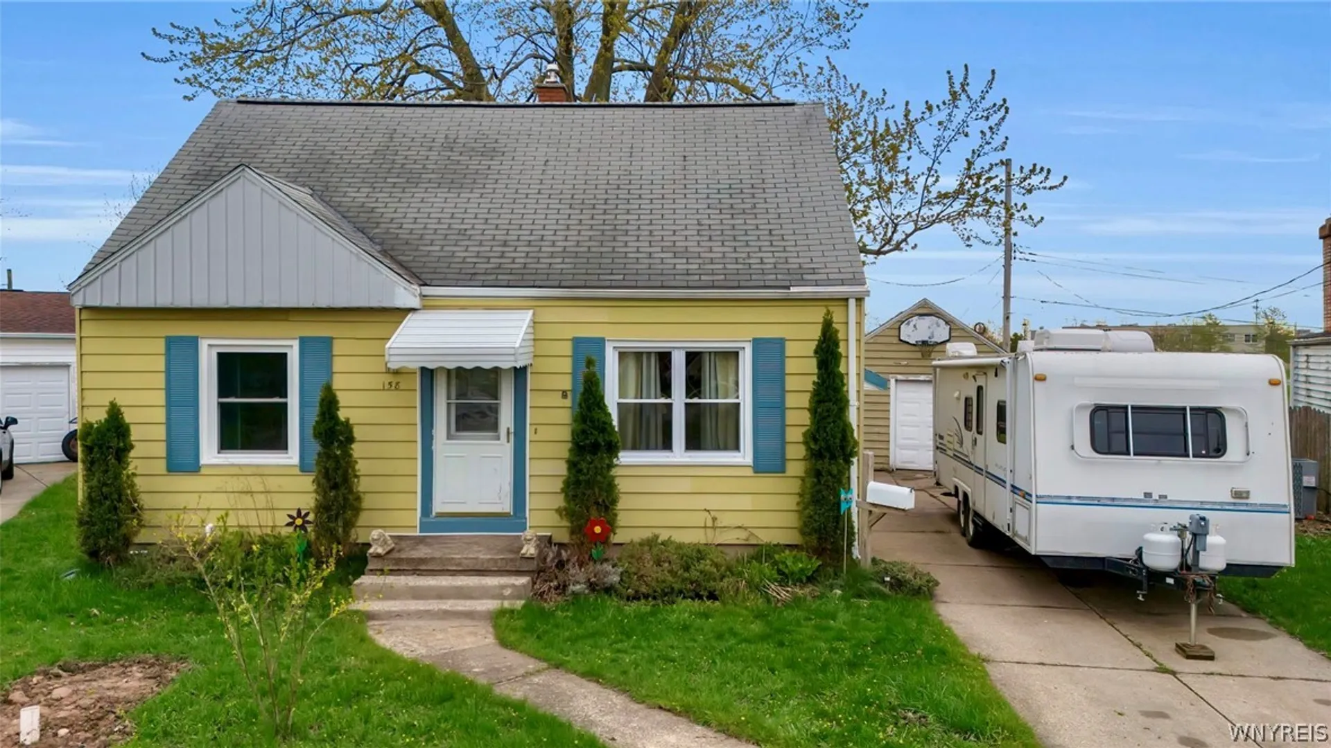 Property at 158 Elmview Drive, Tonawanda, NY 14150 2