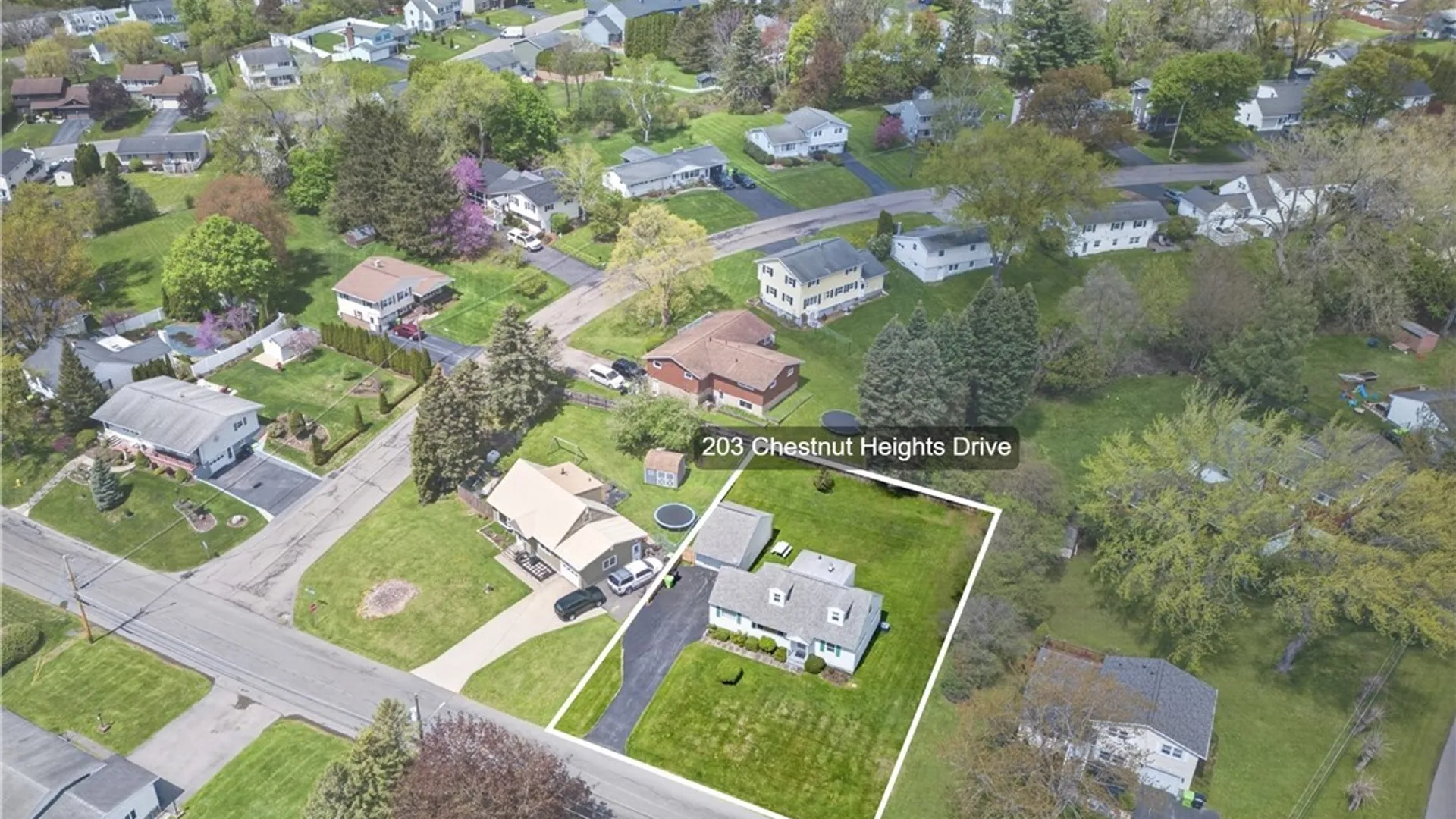 Property at 203 Chestnut Heights Drive, Salina, NY 13088 11