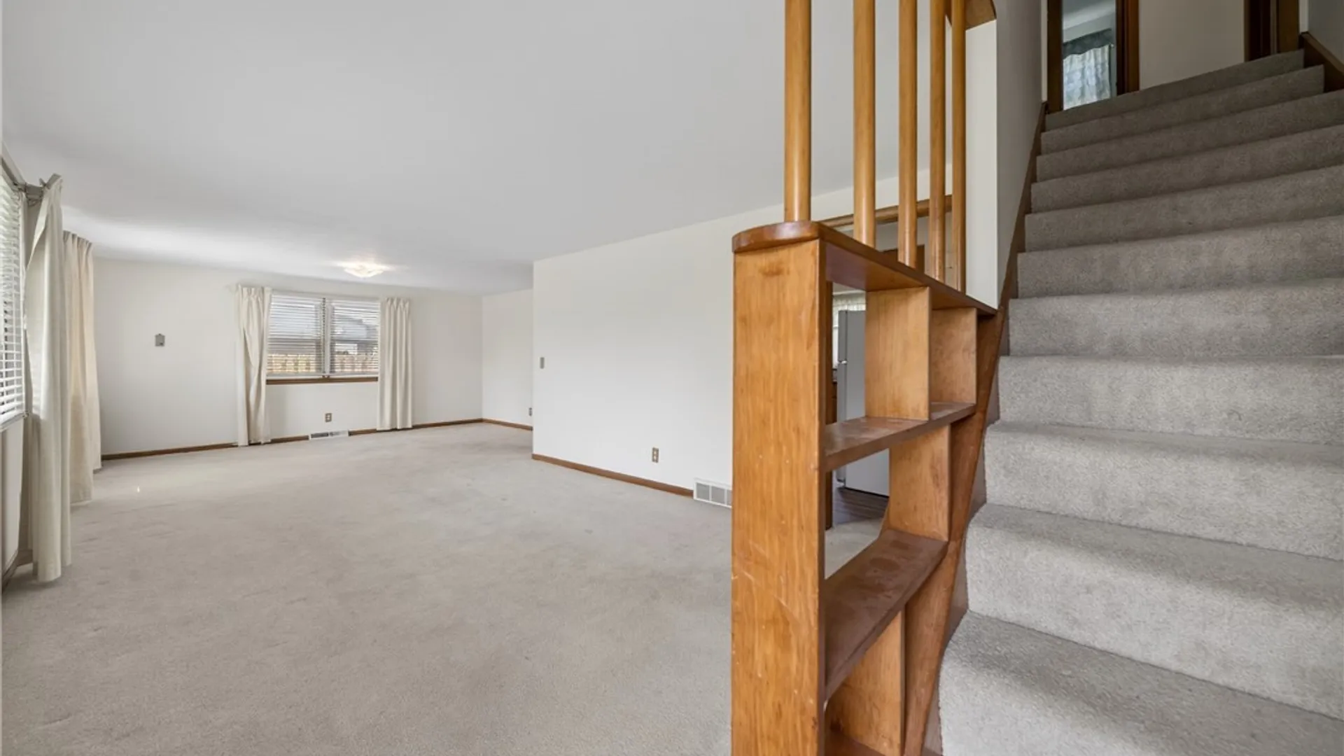 Property at 203 Chestnut Heights Drive, Salina, NY 13088 13