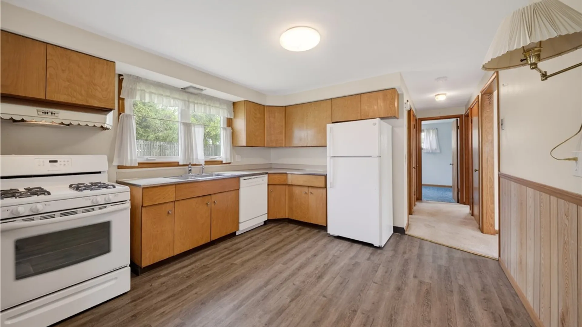 Property at 203 Chestnut Heights Drive, Salina, NY 13088 17
