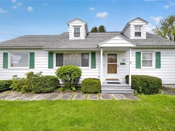 Property at 203 Chestnut Heights Drive, Salina, NY 13088