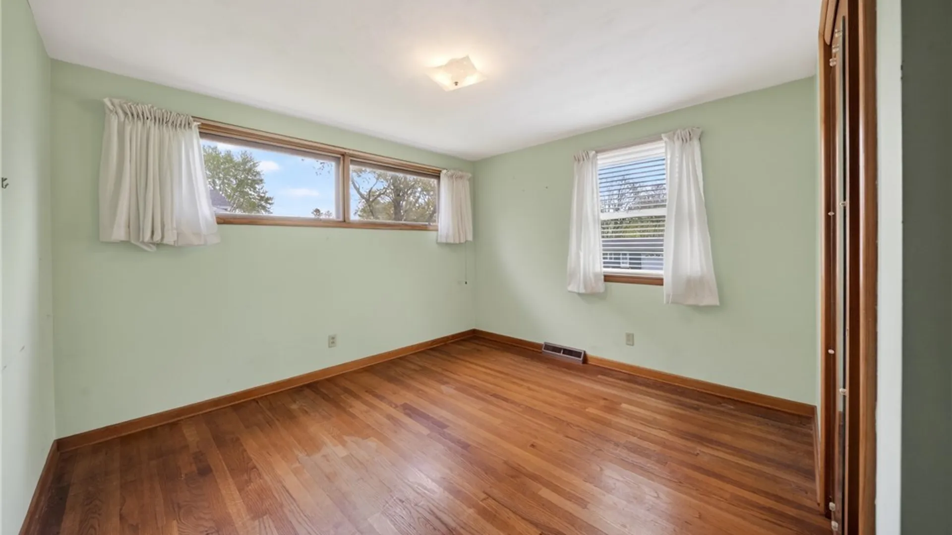 Property at 203 Chestnut Heights Drive, Salina, NY 13088 25