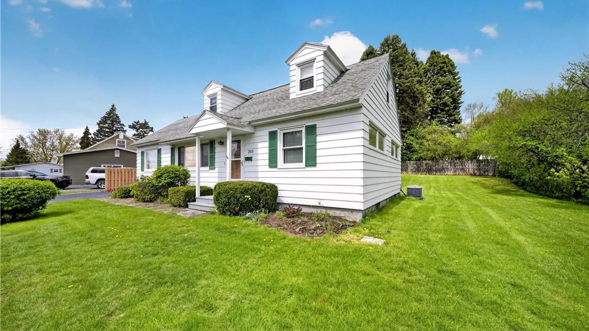 Property at 203 Chestnut Heights Drive, Salina, NY 13088 6