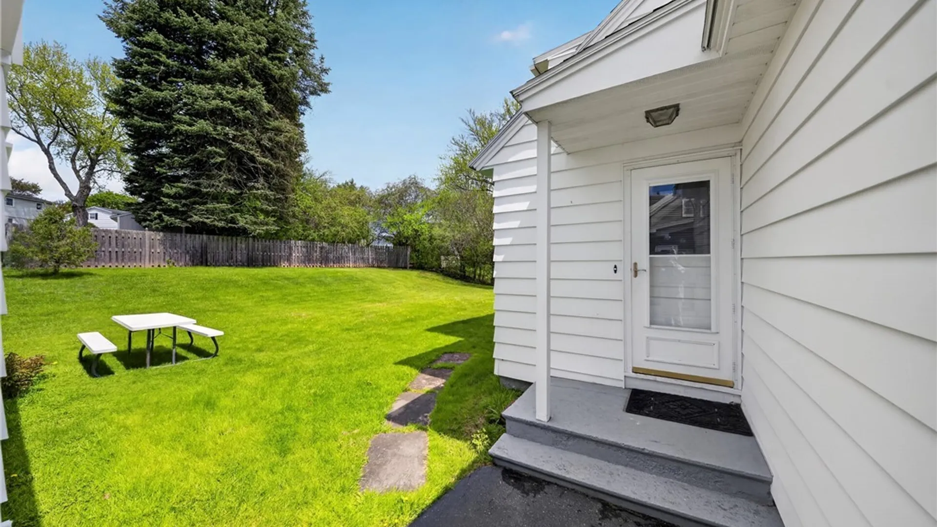 Property at 203 Chestnut Heights Drive, Salina, NY 13088 7