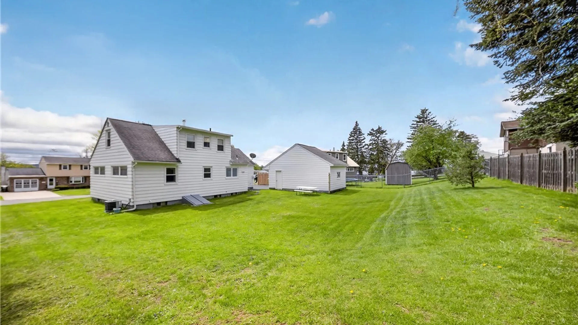 Property at 203 Chestnut Heights Drive, Salina, NY 13088 9