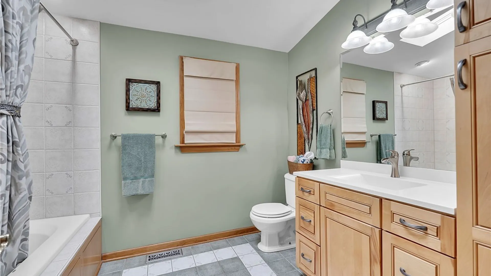 Property at 9848 Chestnut Ridge Road, Royalton, NY 14105 24