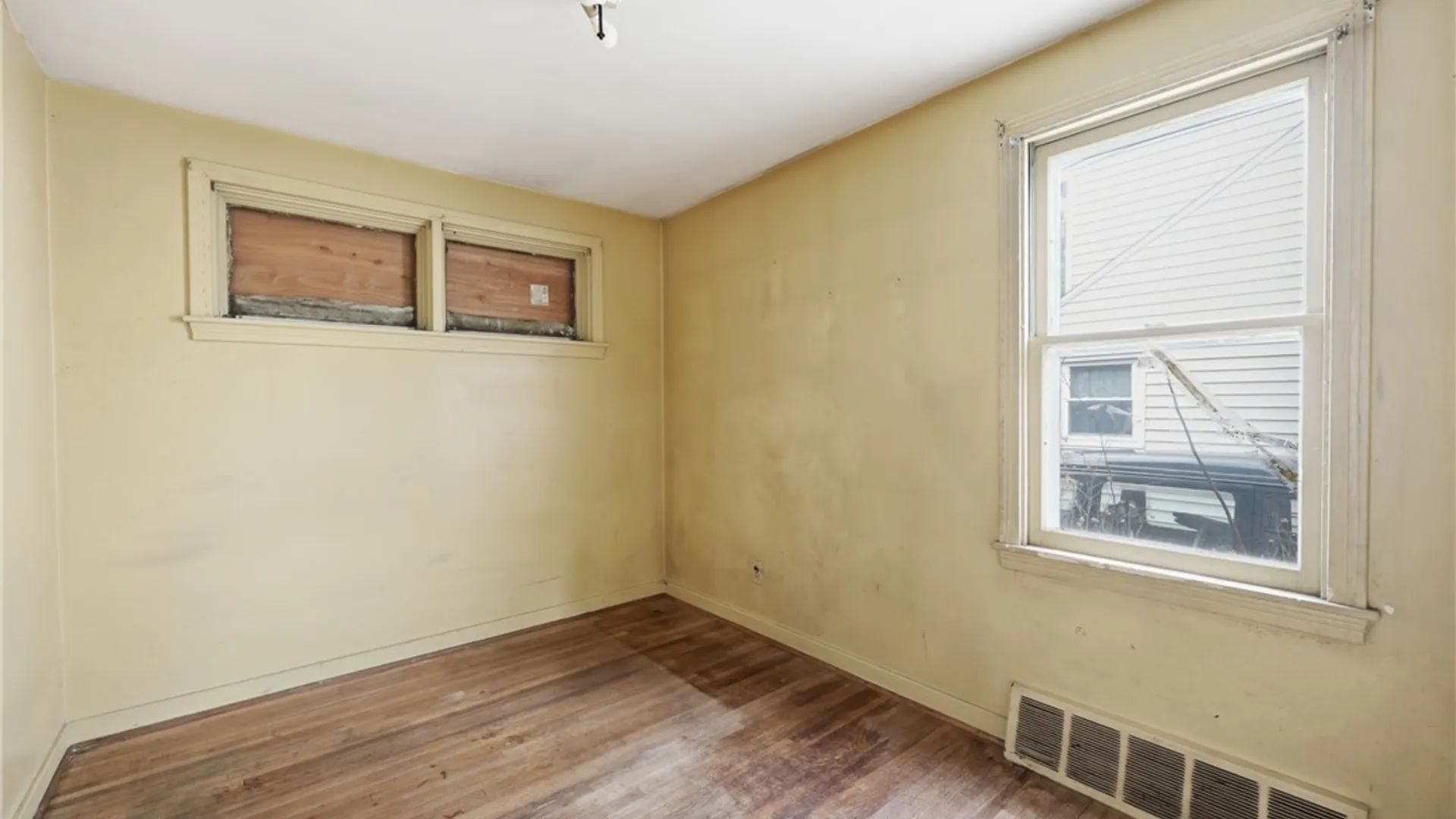 Property at 136 Tyler Street, Buffalo, NY 14214 14