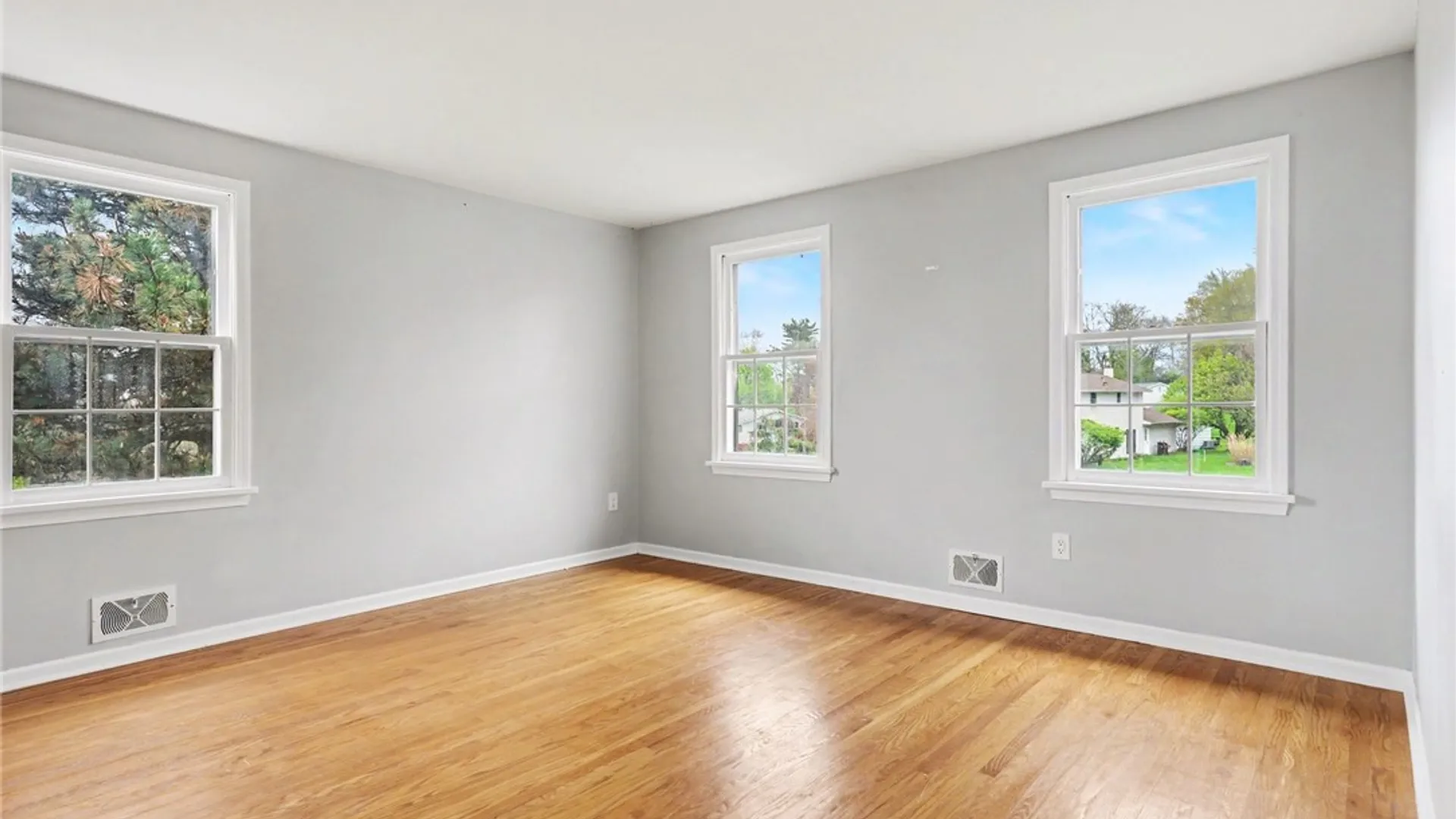 Property at 51 Selborne Chase, Perinton, NY 14450 24