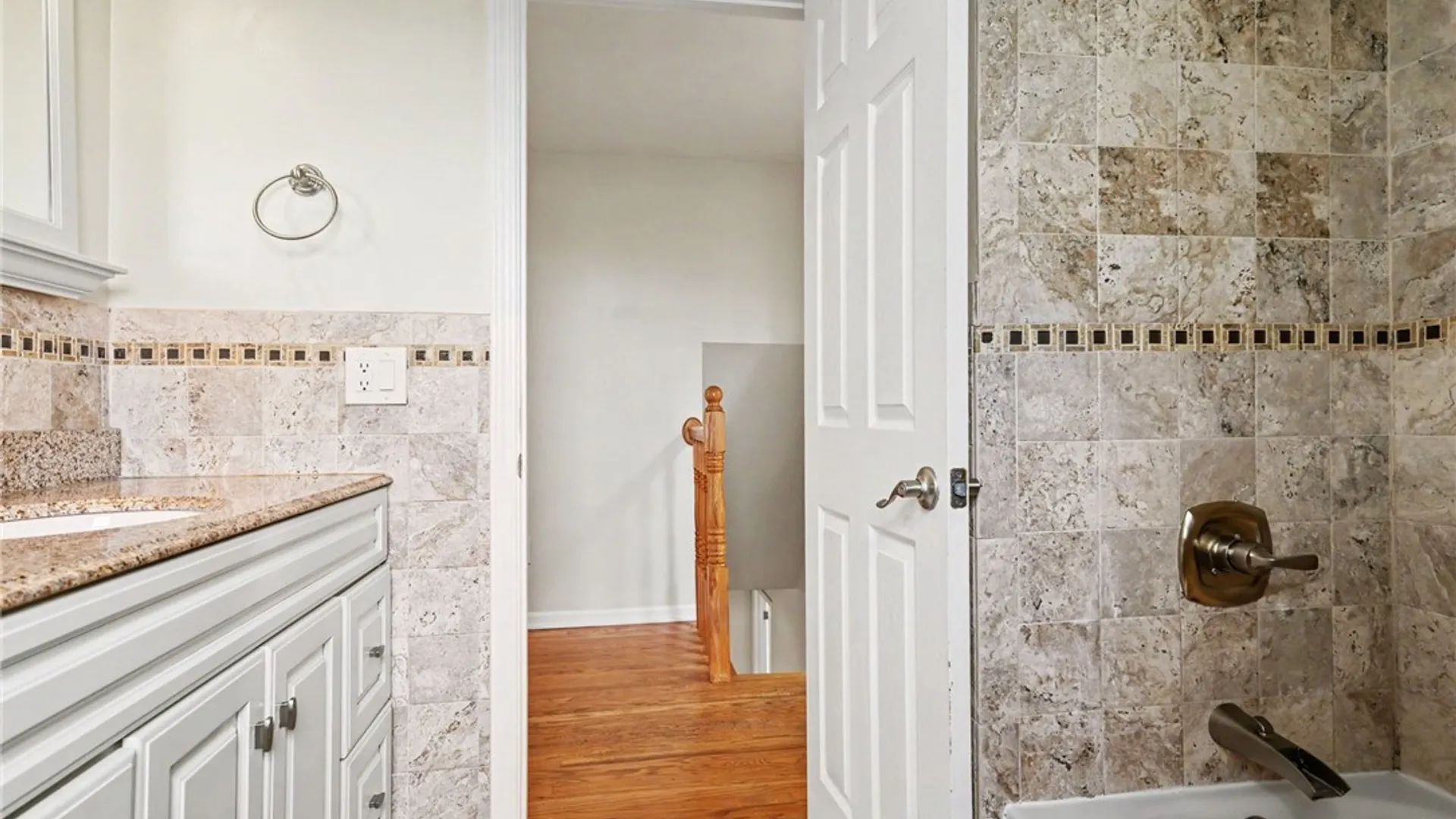 Property at 51 Selborne Chase, Perinton, NY 14450 30