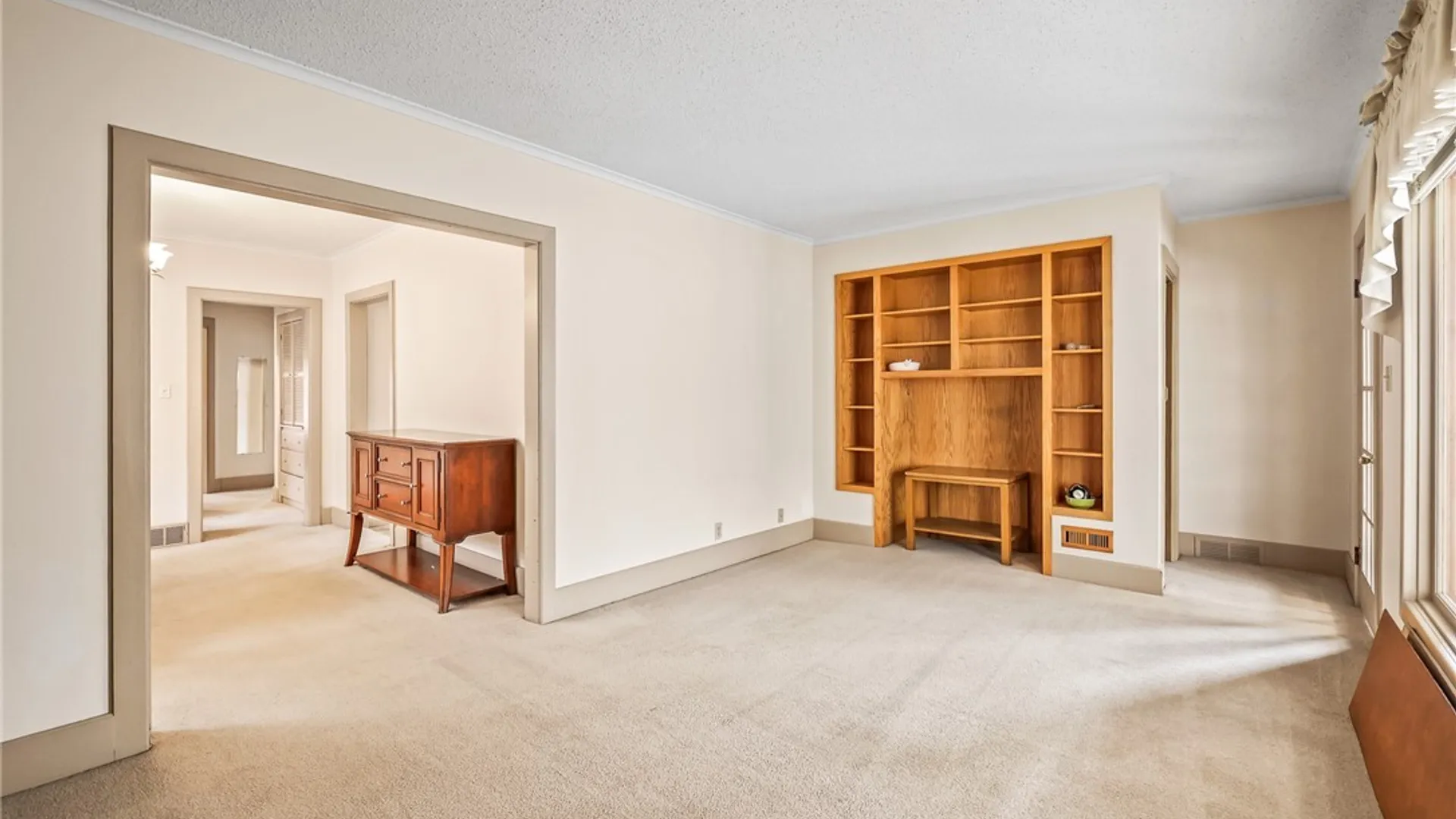 Property at 121 60th Street, Niagara Falls, NY 14304 7