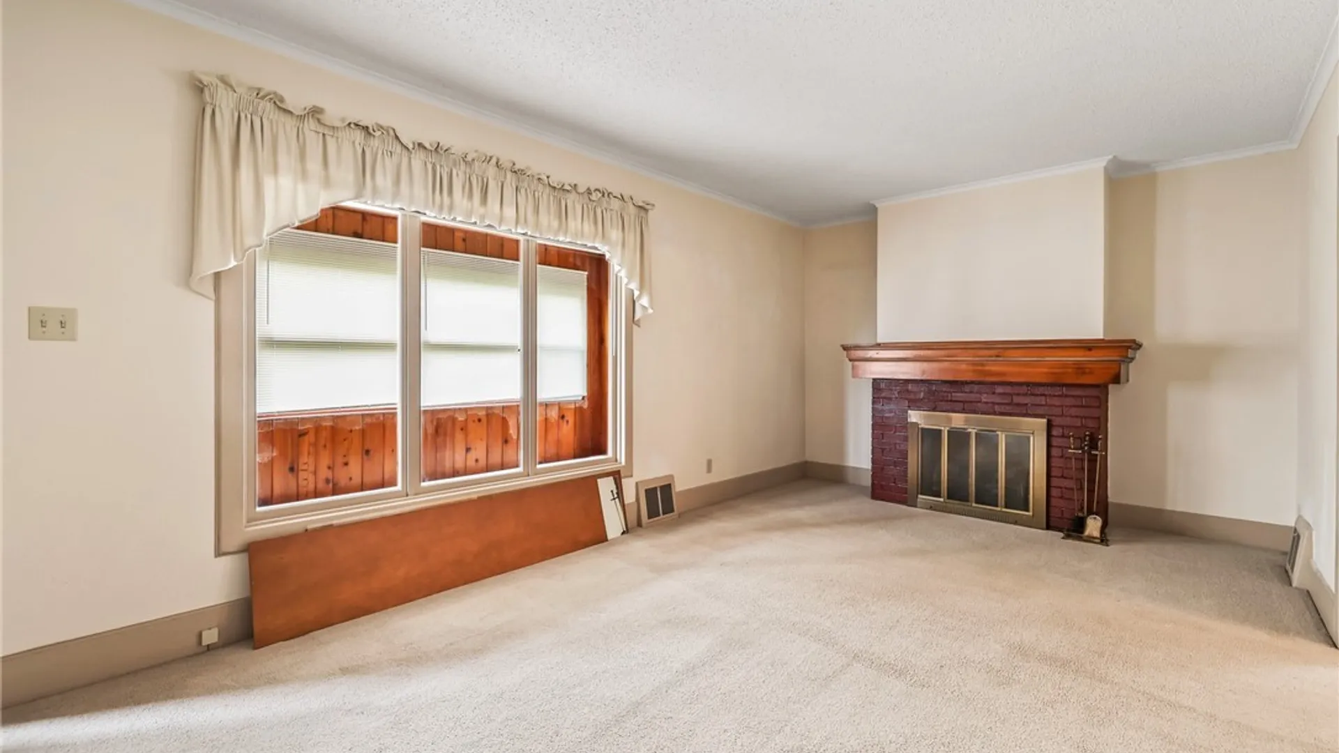 Property at 121 60th Street, Niagara Falls, NY 14304 9