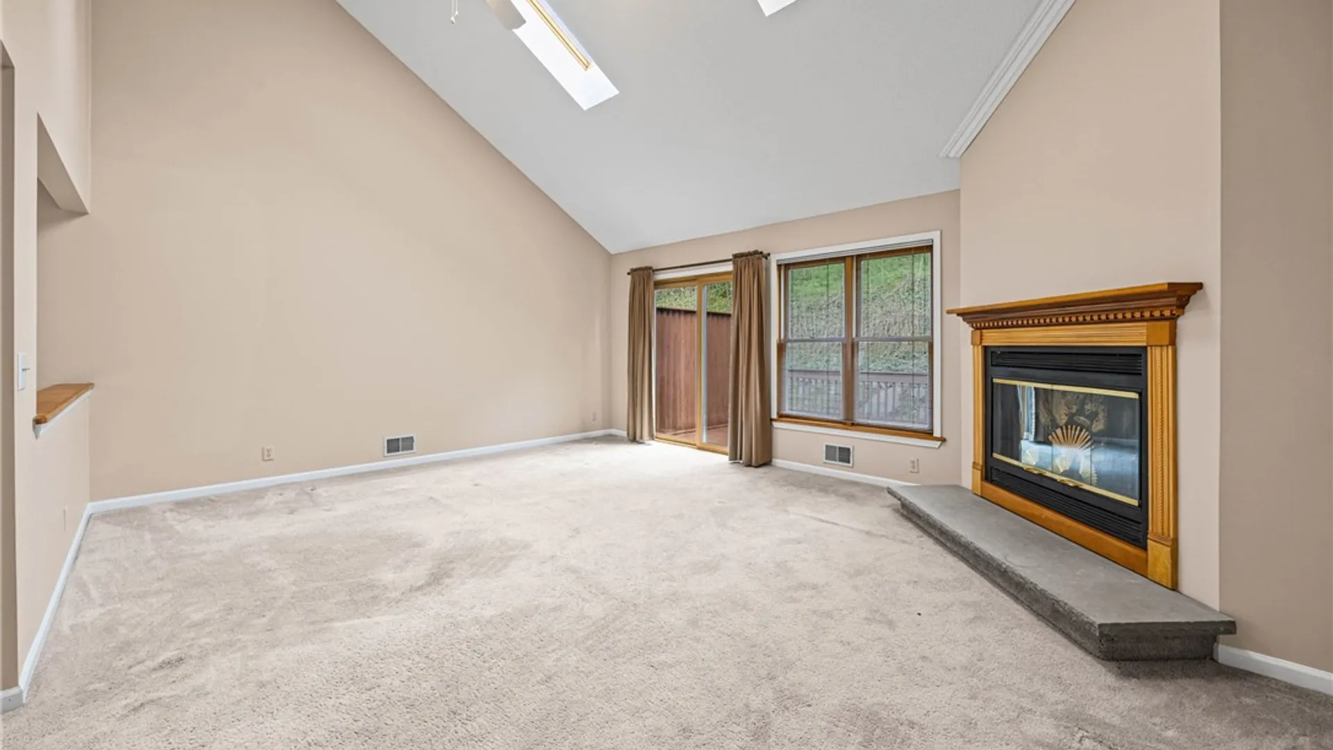 Property at 7 Midlakes Drive, Canandaigua City, NY 14424 10