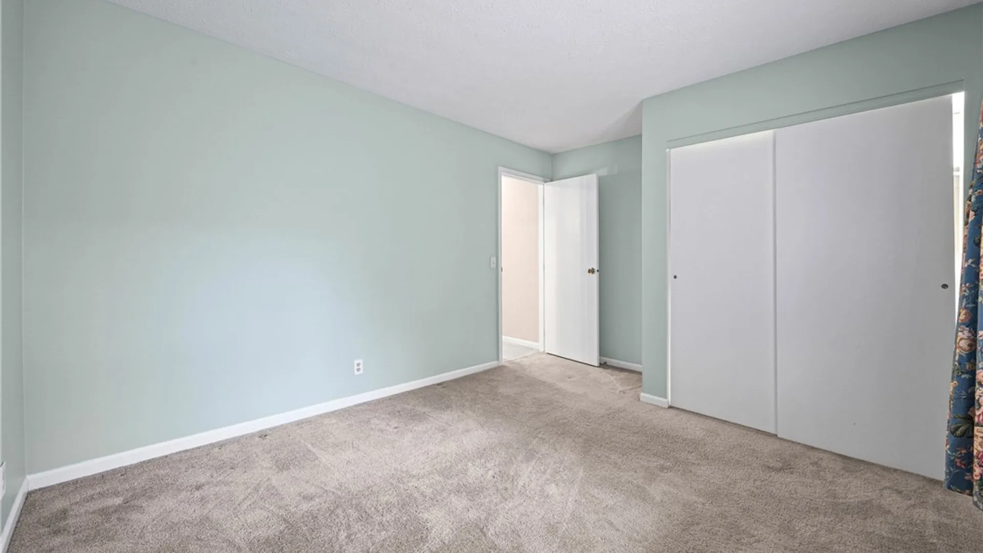 Property at 7 Midlakes Drive, Canandaigua City, NY 14424 19
