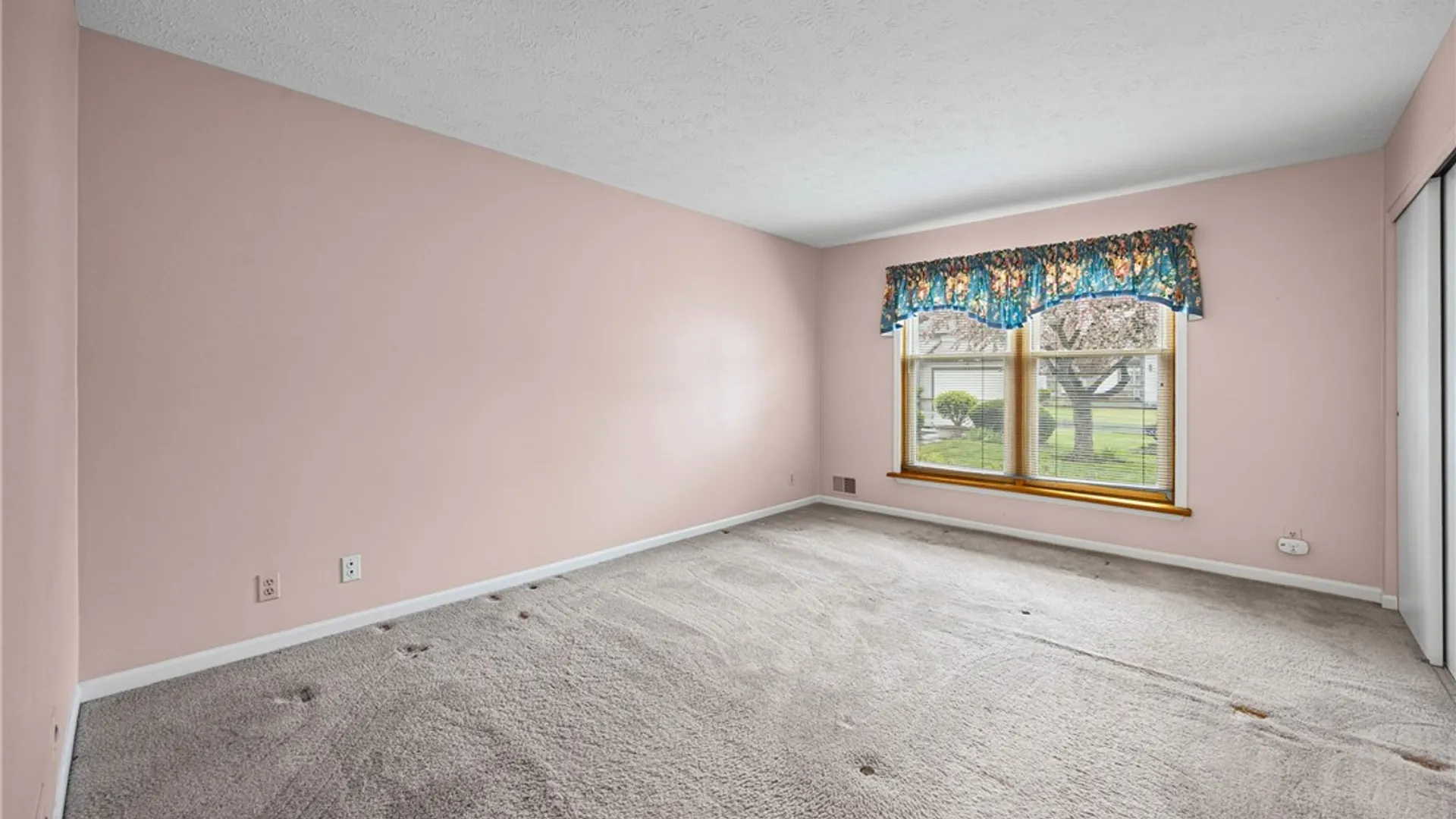 Property at 7 Midlakes Drive, Canandaigua City, NY 14424 21