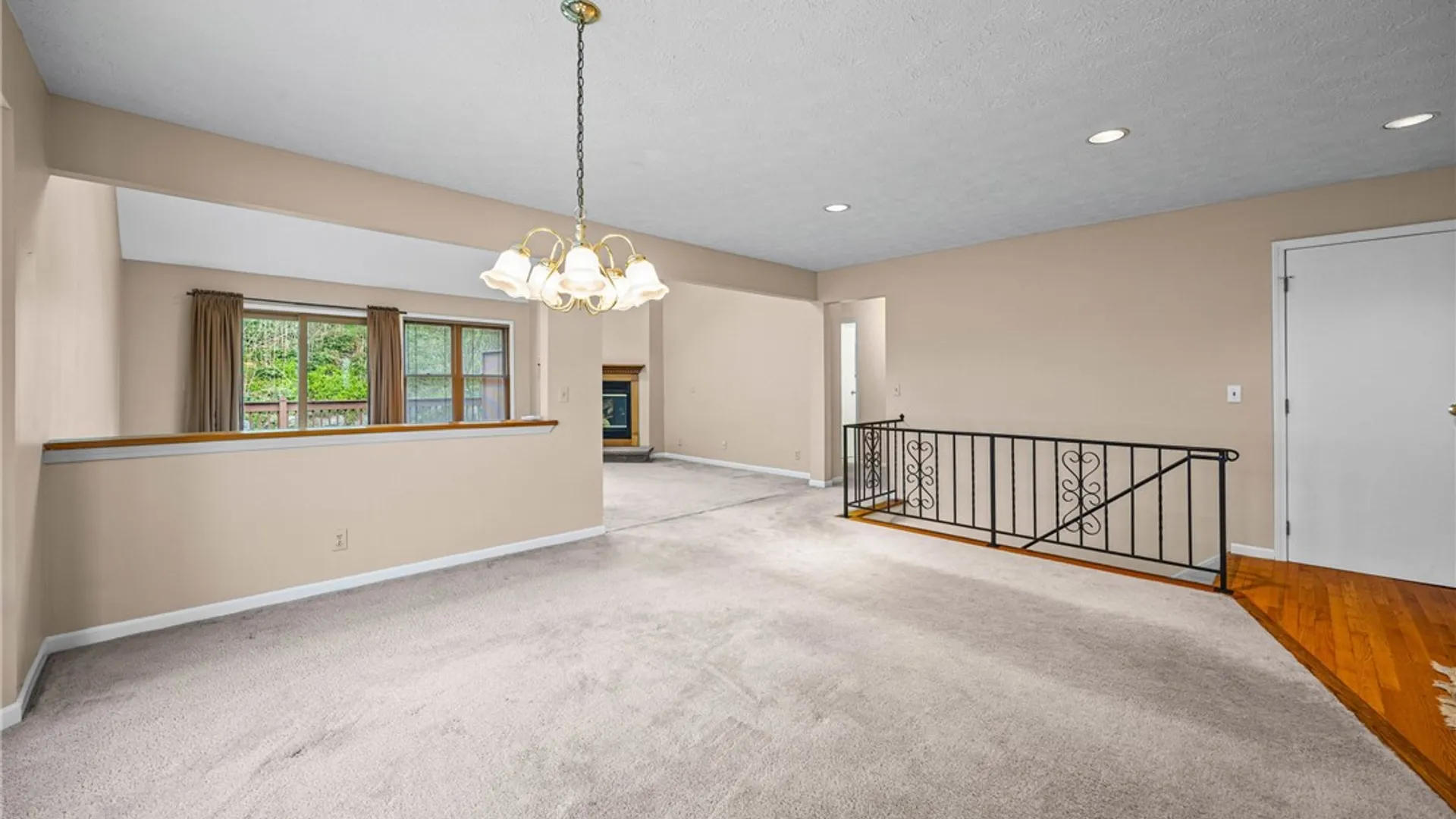 Property at 7 Midlakes Drive, Canandaigua City, NY 14424 6