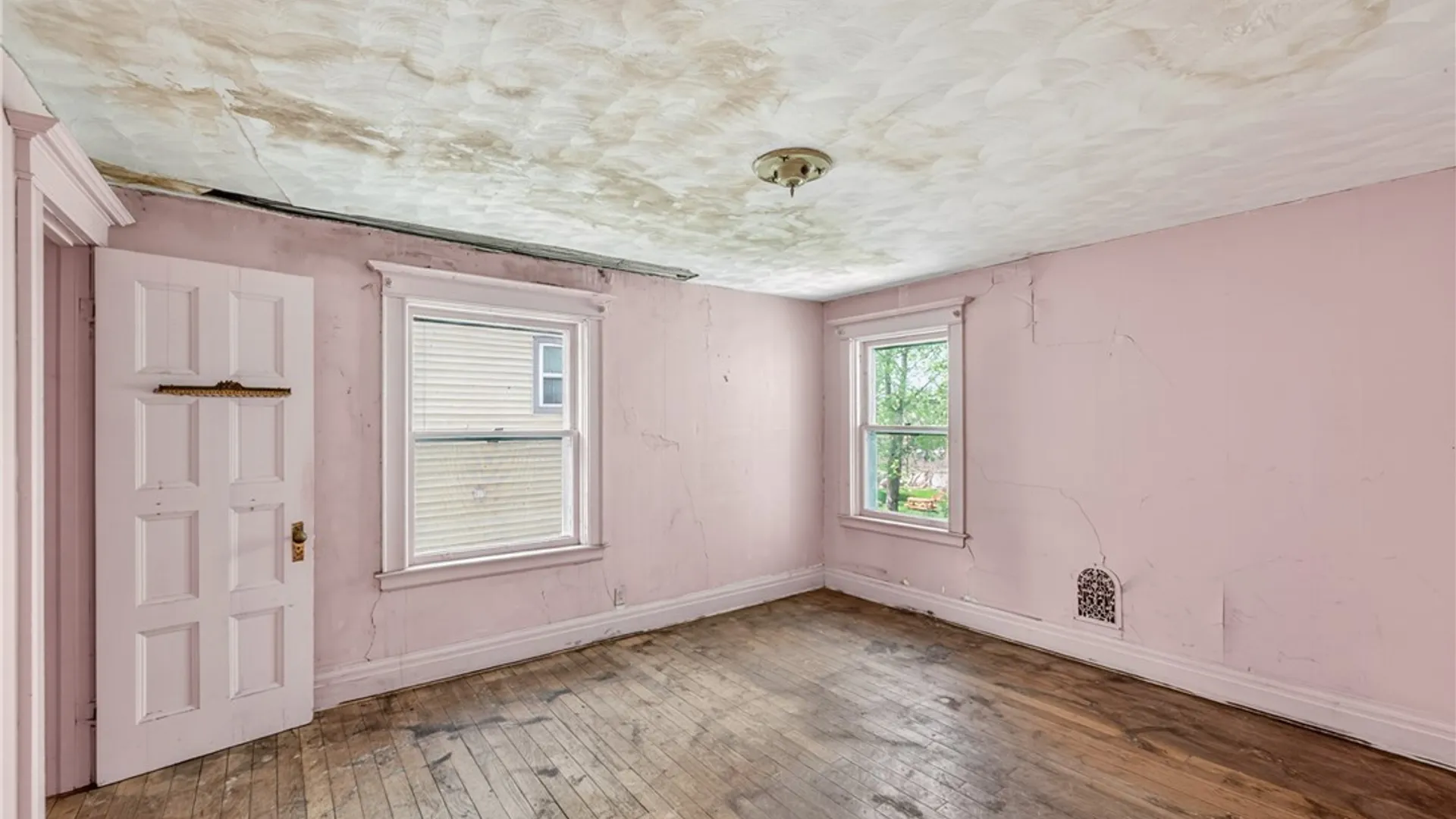 Property at 1430 Oneida Street, Utica, NY 13501 34