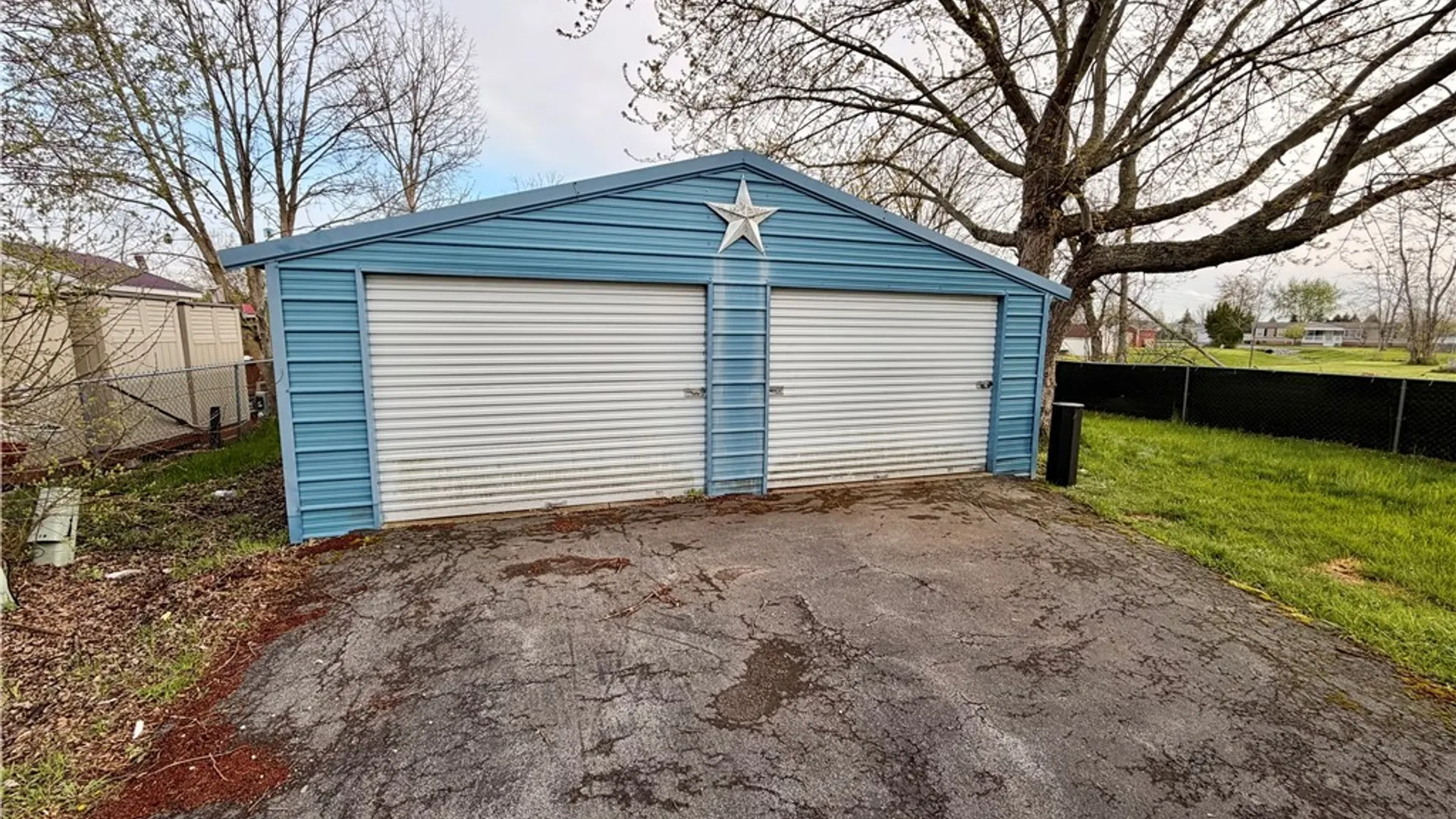 Property at 1009 Ridgewood, Lockport Town, NY 14095 26