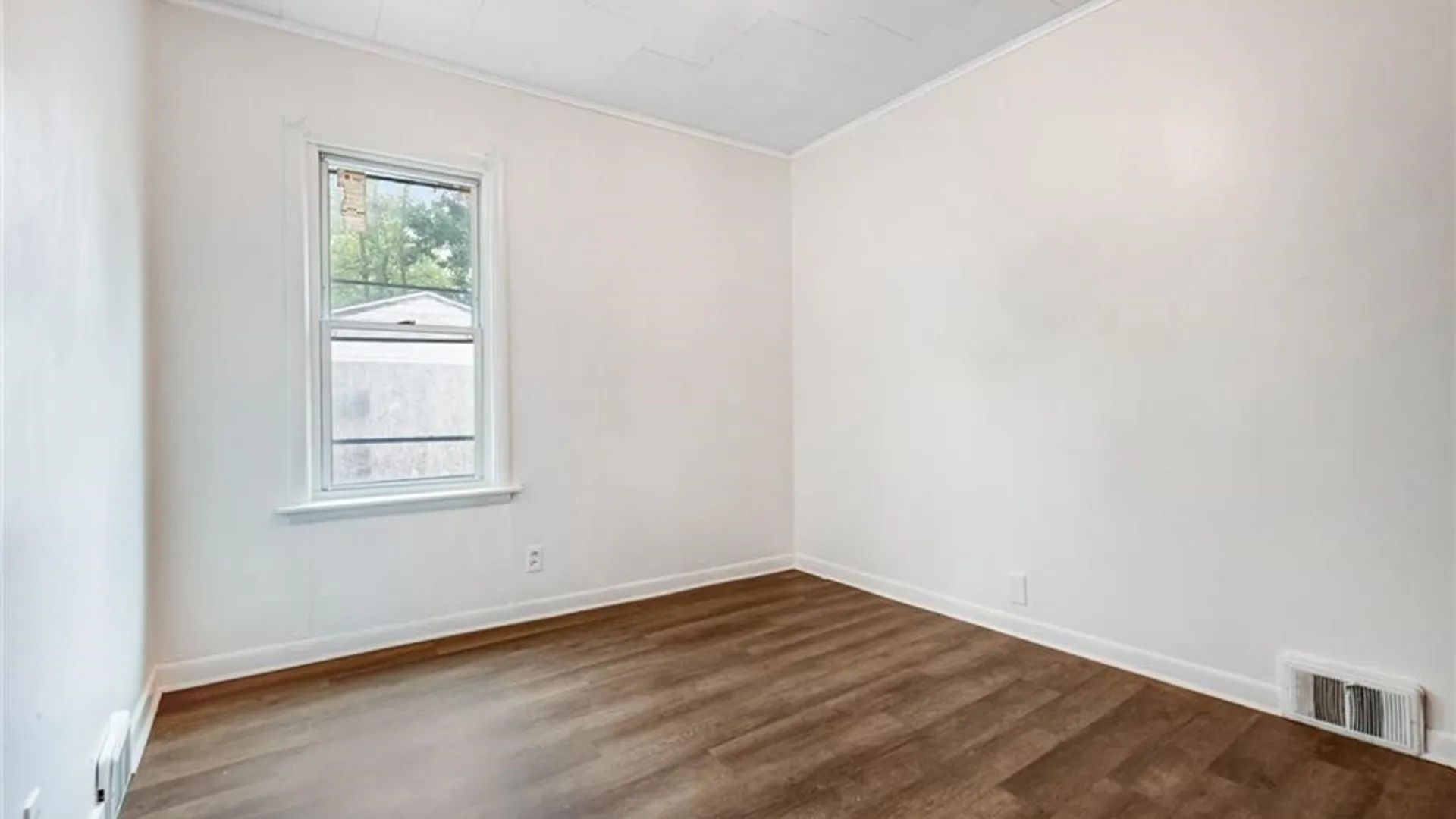 Property at 235 Courtland Avenue, Buffalo, NY 14215 17