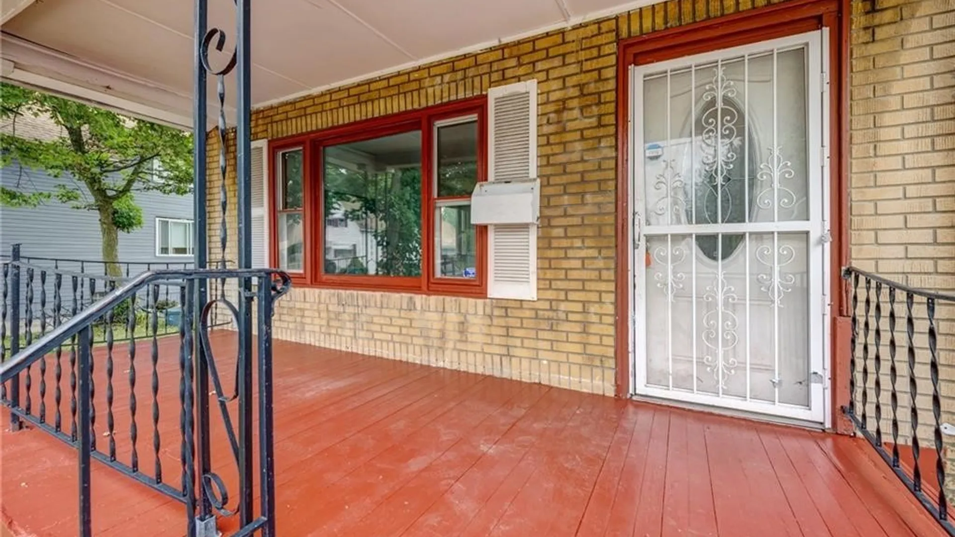 Property at 235 Courtland Avenue, Buffalo, NY 14215 4