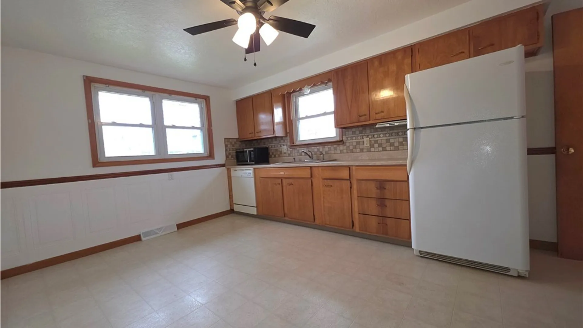 Property at 160 Weyand Avenue, Buffalo, NY 14210 3