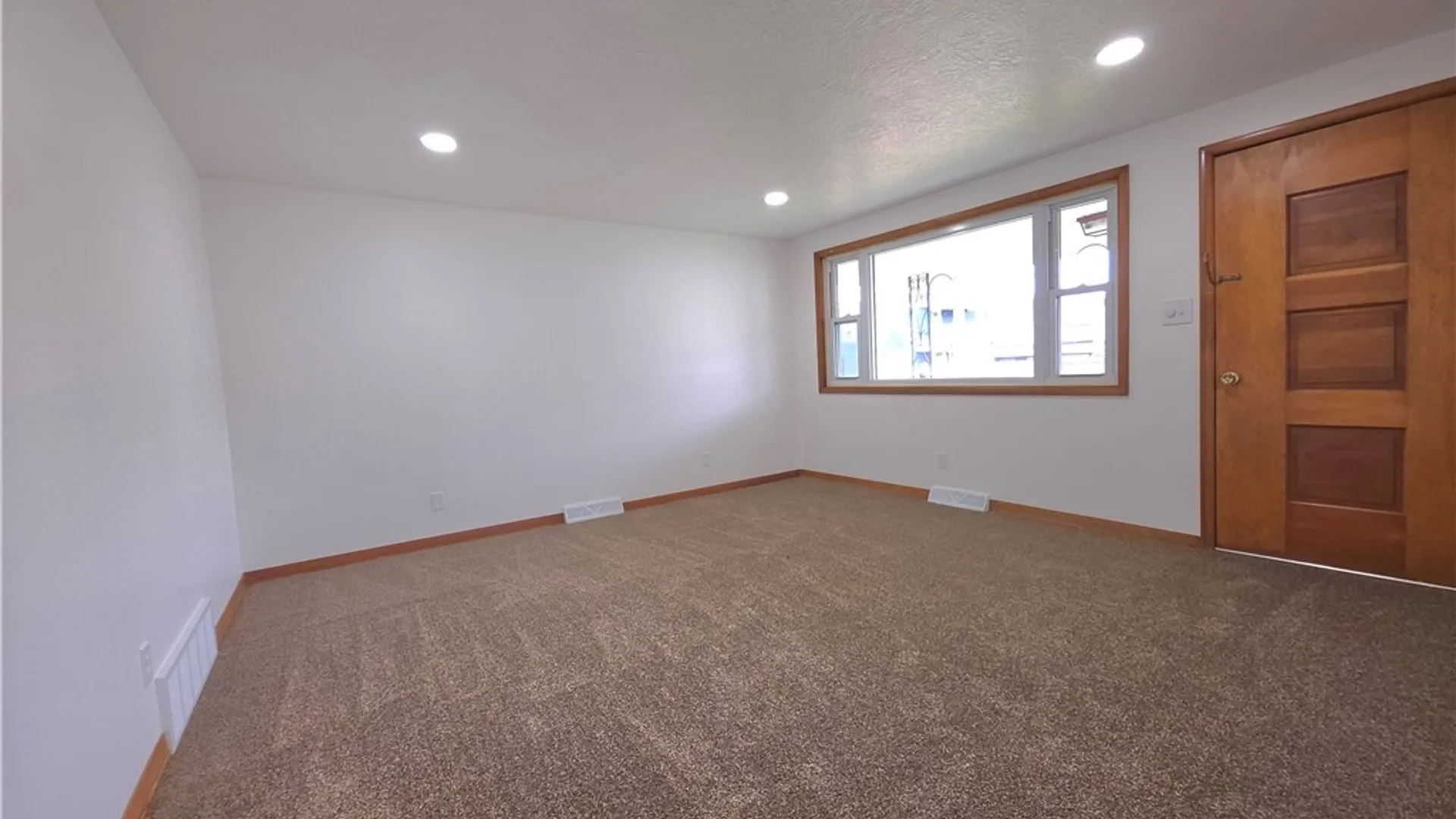 Property at 160 Weyand Avenue, Buffalo, NY 14210 5