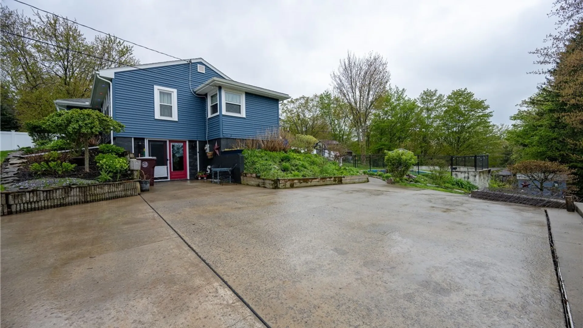 Property at 8766 Violet Parkway, Eden, NY 14057 7