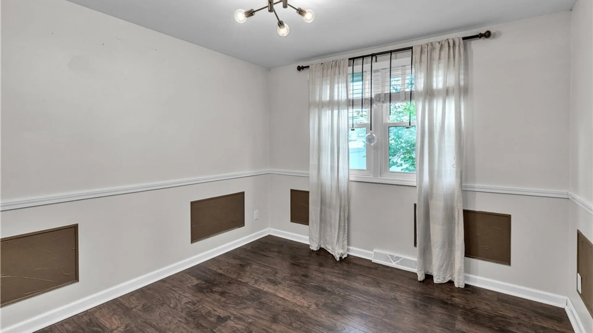 Property at 13 Grand Prix Drive, Cheektowaga, NY 14227 14